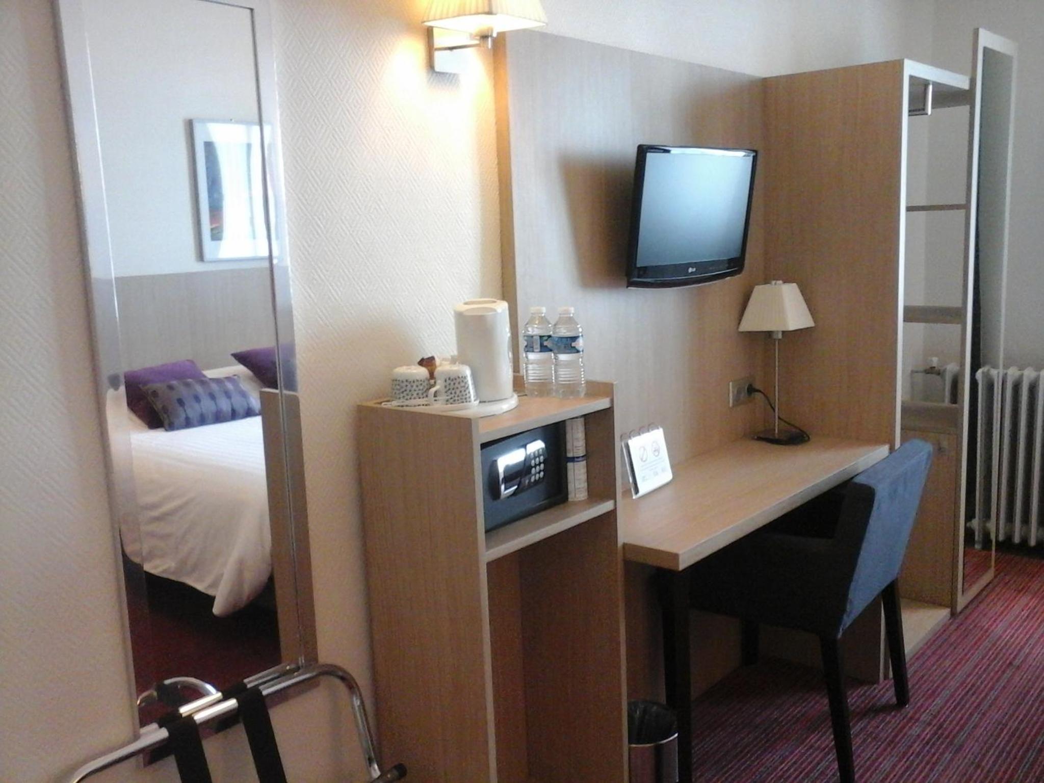 Twin Room - Photo 14