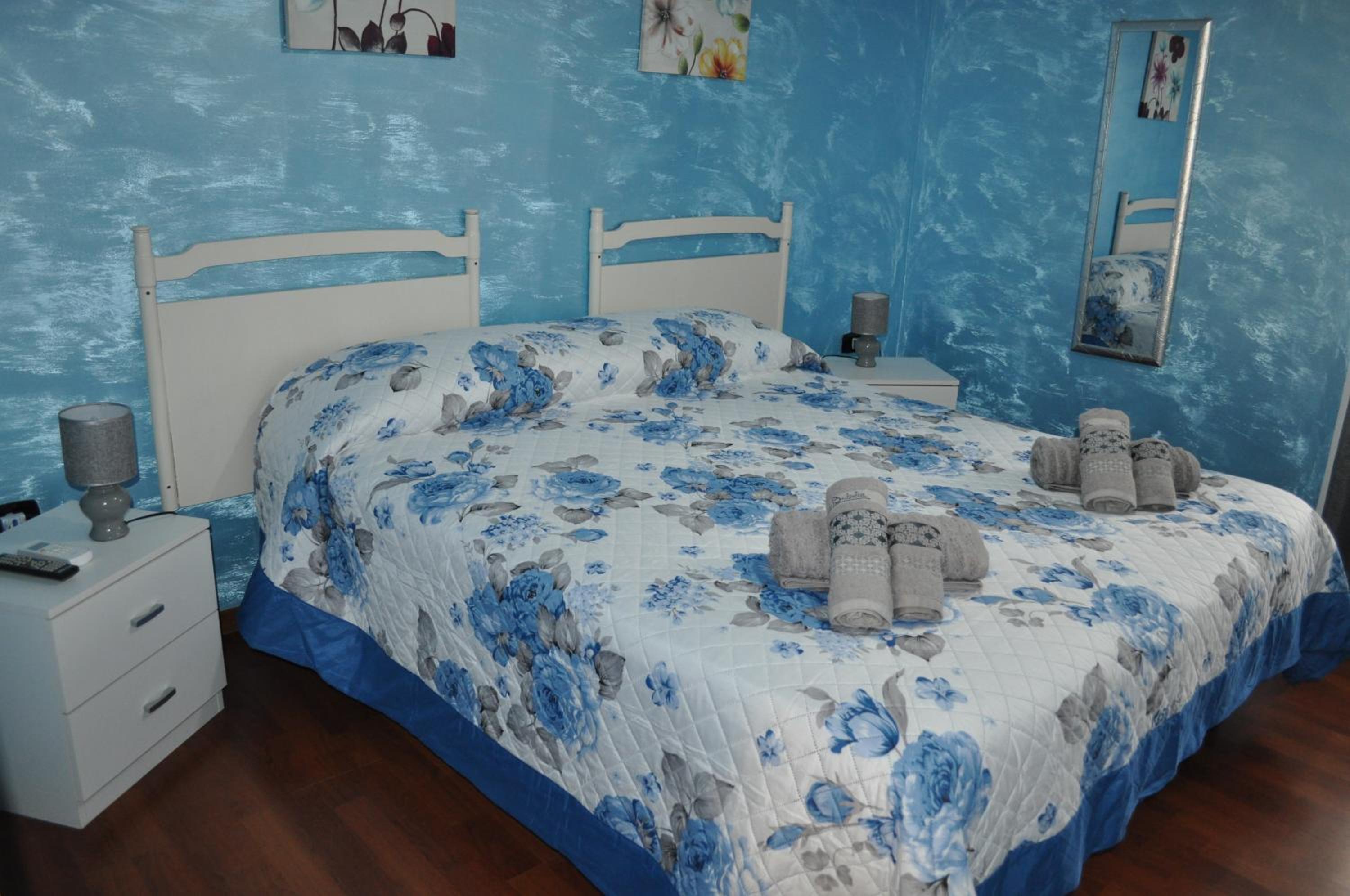 Double Or Twin Room With Bathroom photo 2