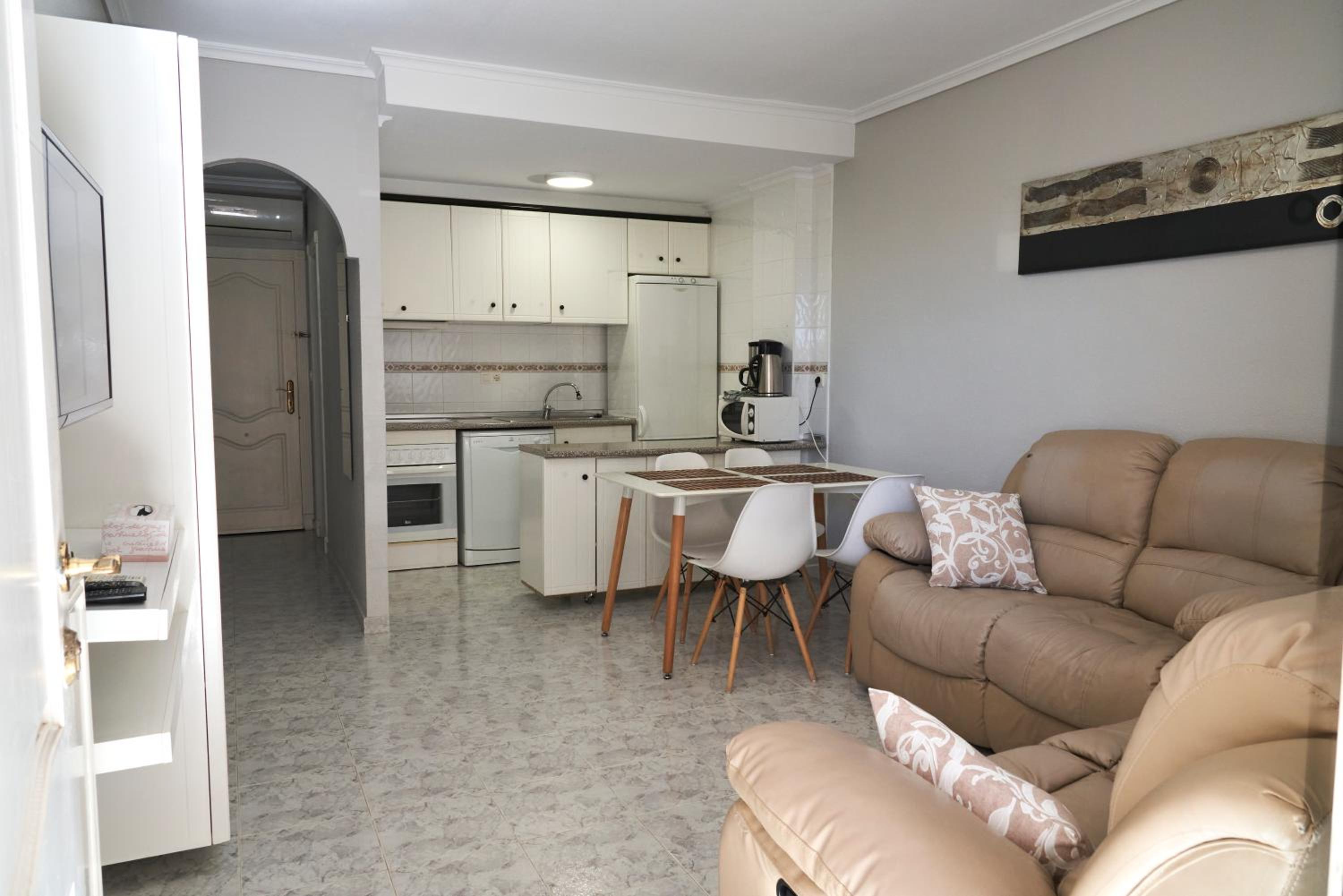 Apartamento de Dos Habitaciones con Terraza