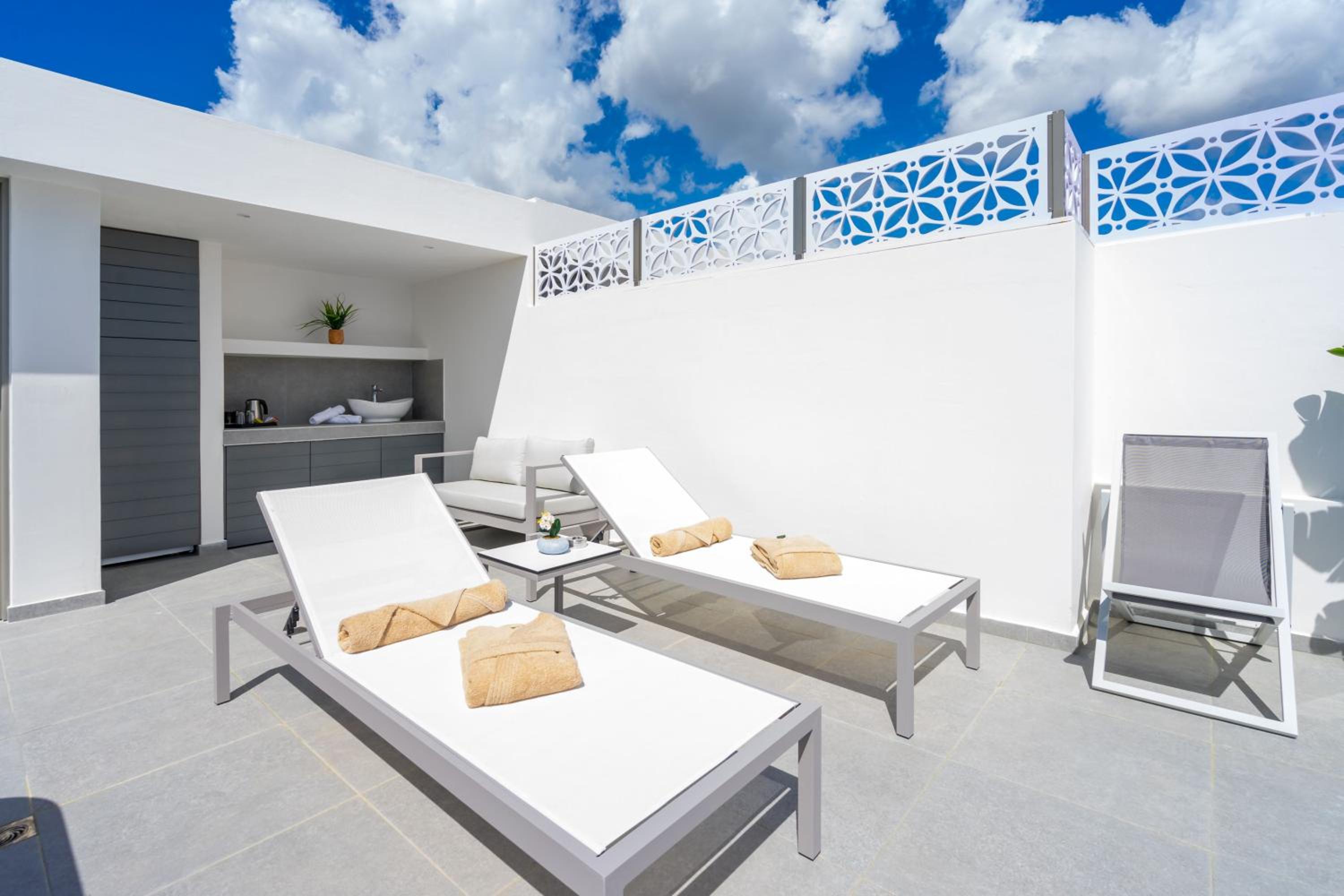 Superior Double with Rooftop Hot Tub