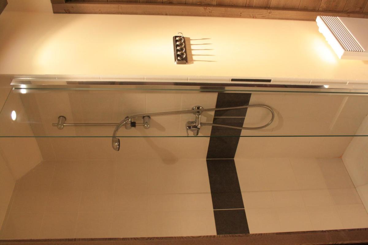 Studio (3 Adults) photo 3