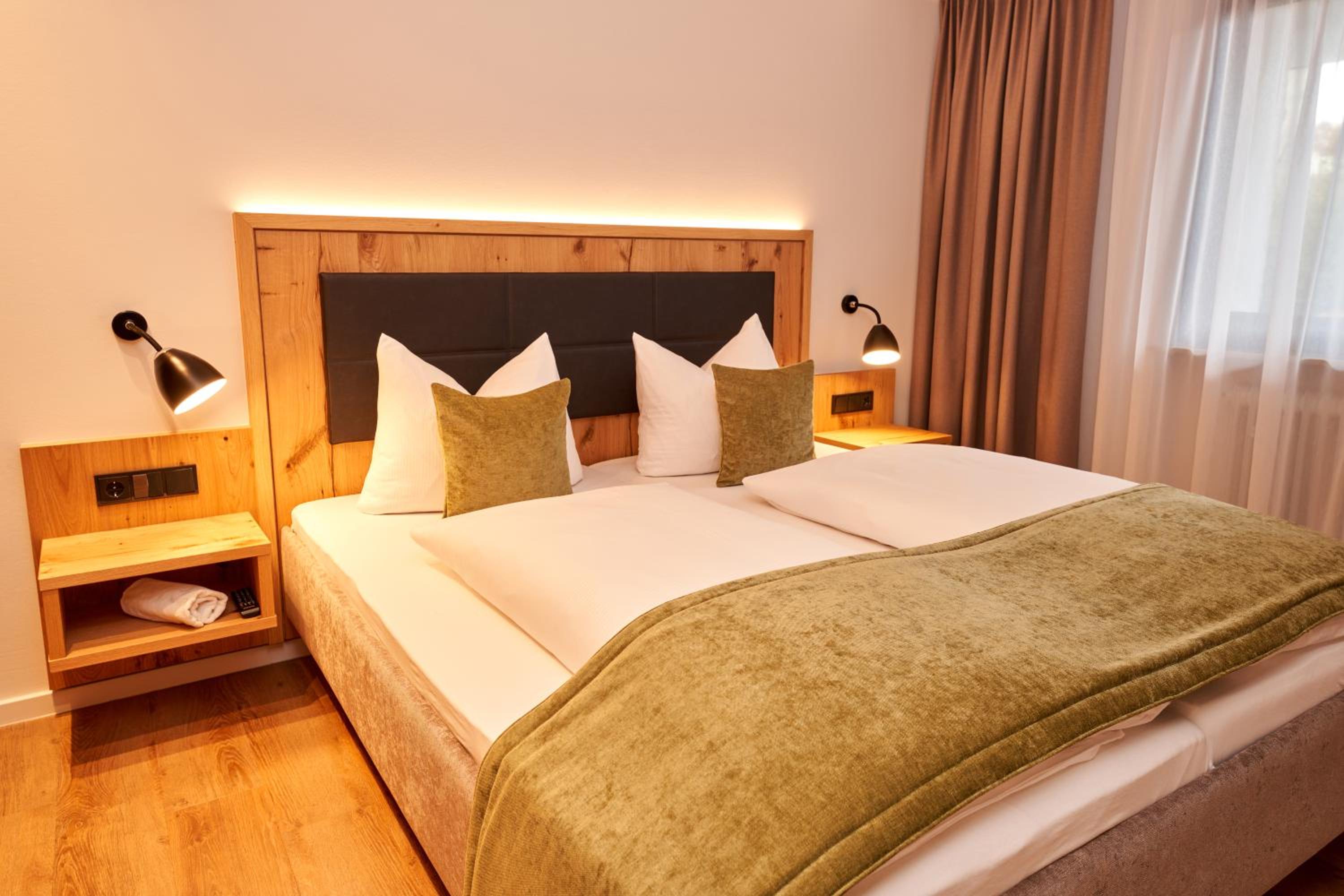 Deluxe Suite - Photo 6