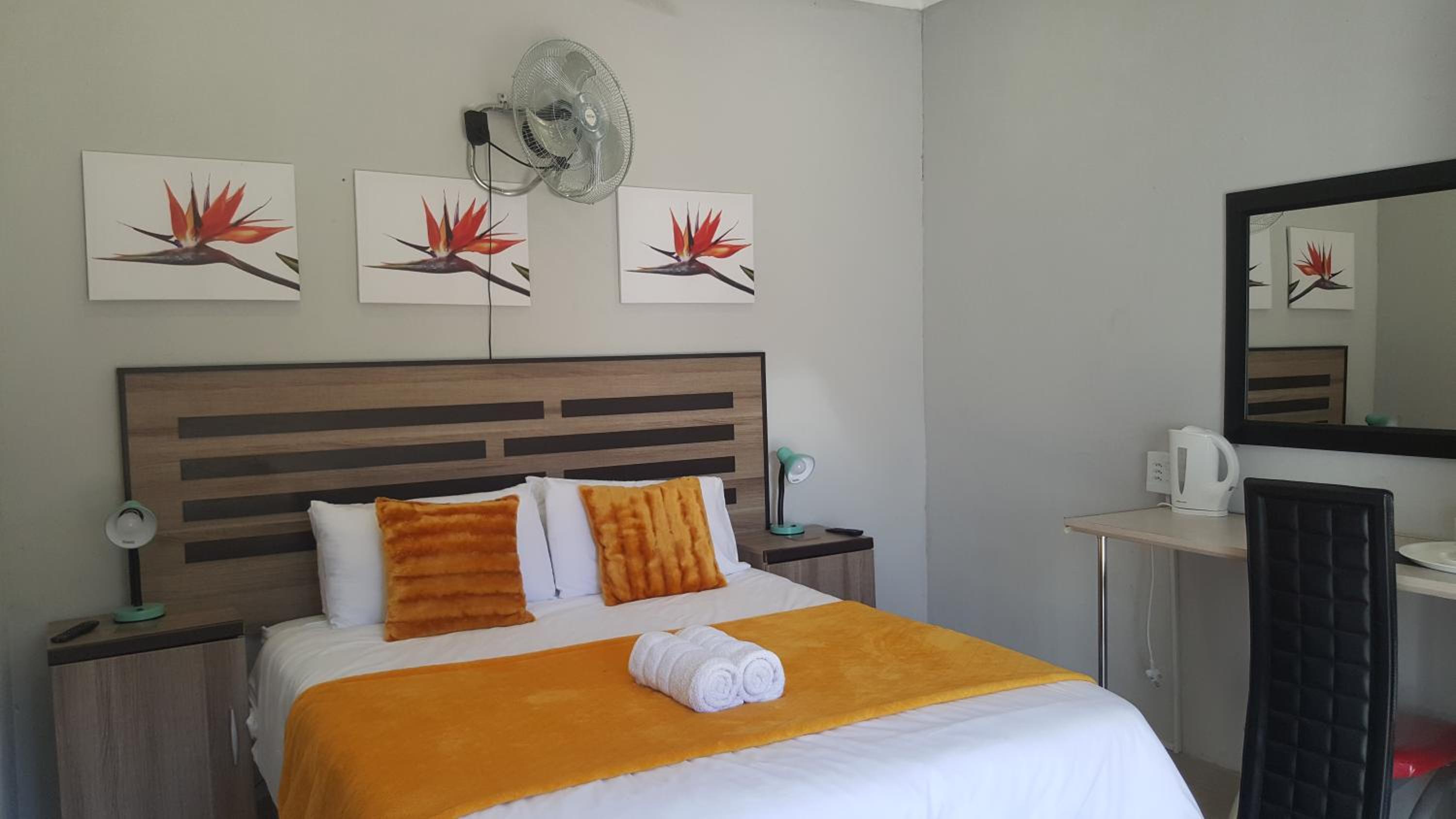 Standard Queen Room photo 1