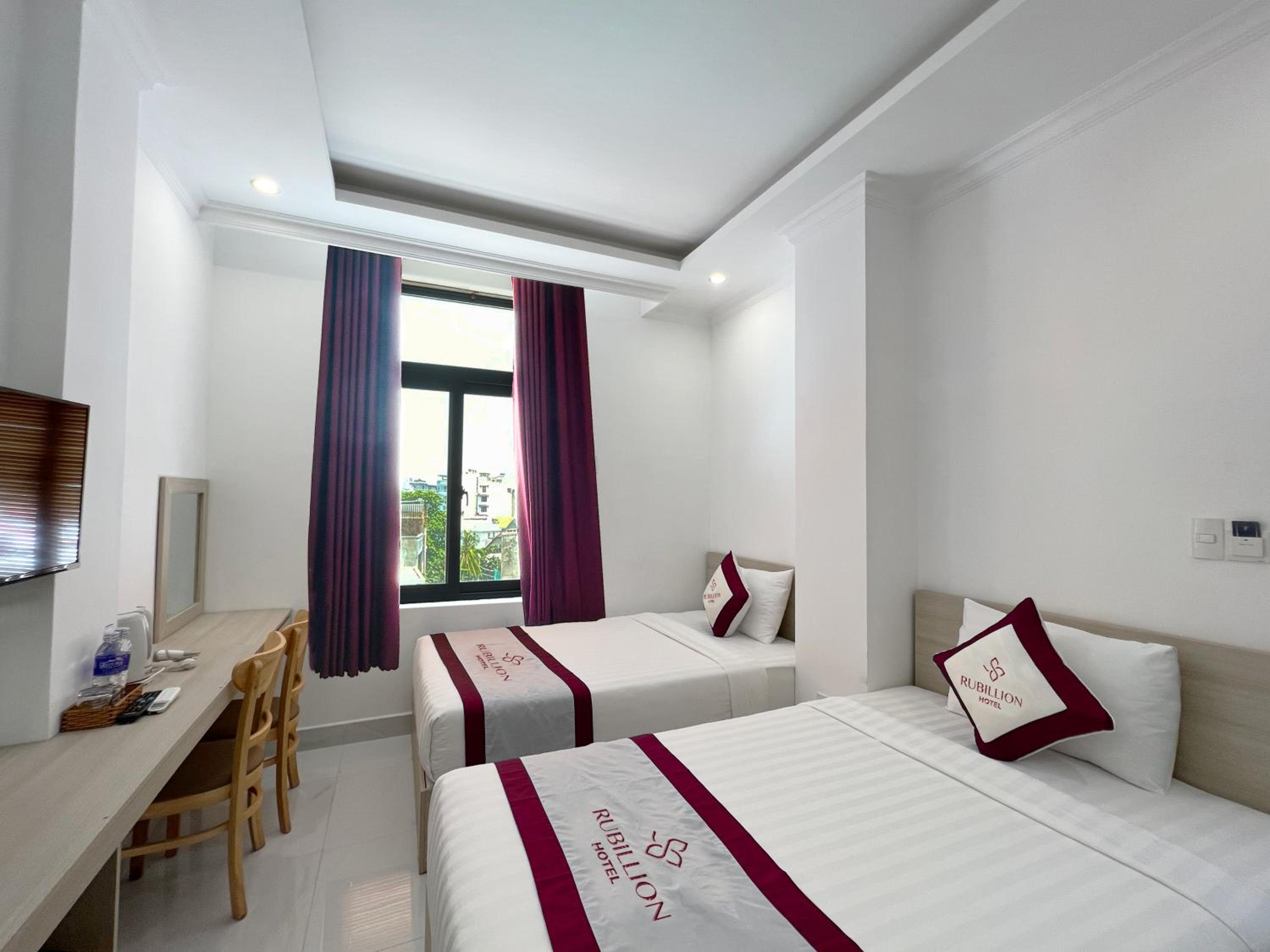 Twin Room with Mountain View