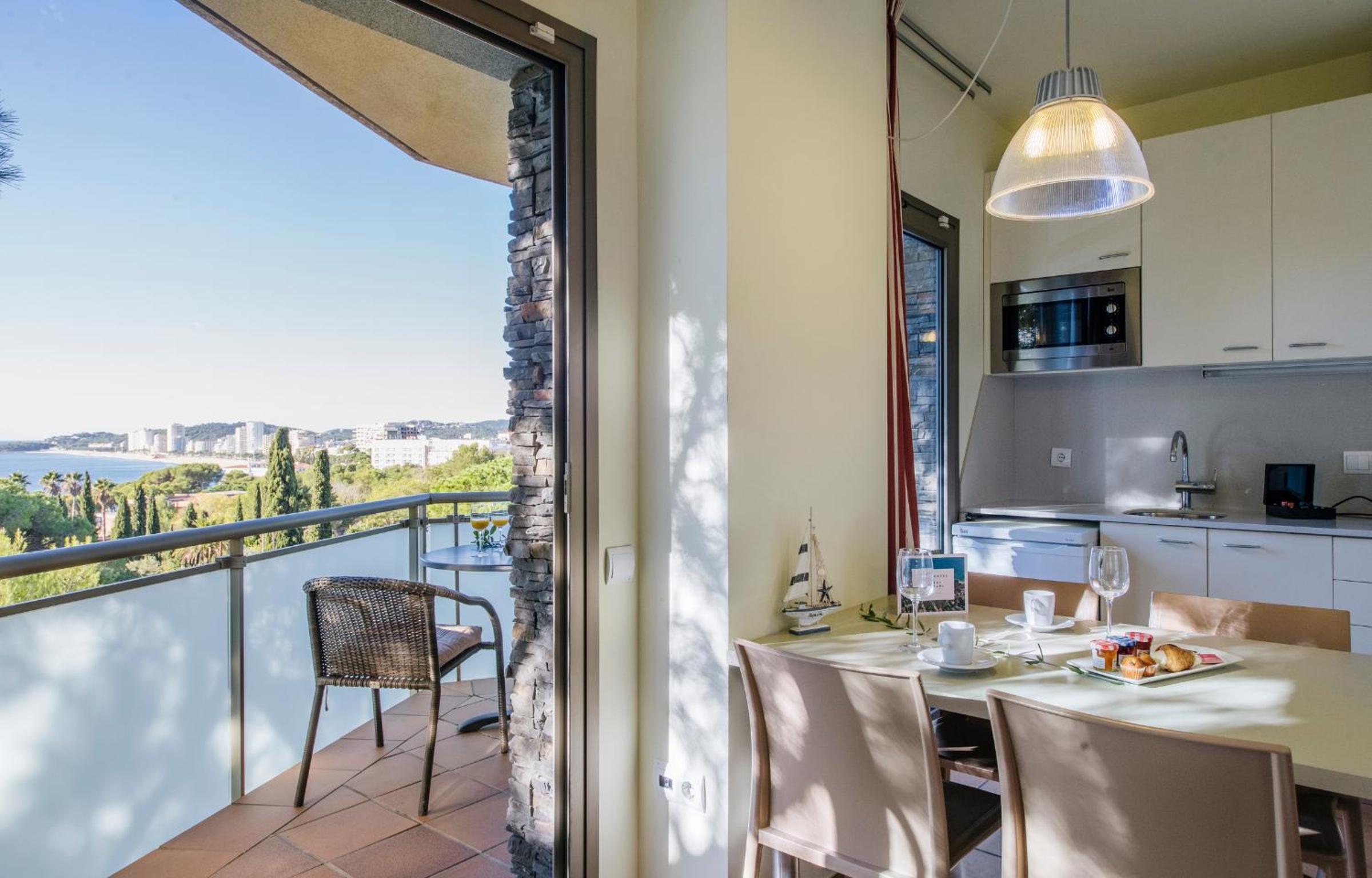 Apartamento de una habitación con terraza (2 adultos + 1 niño)