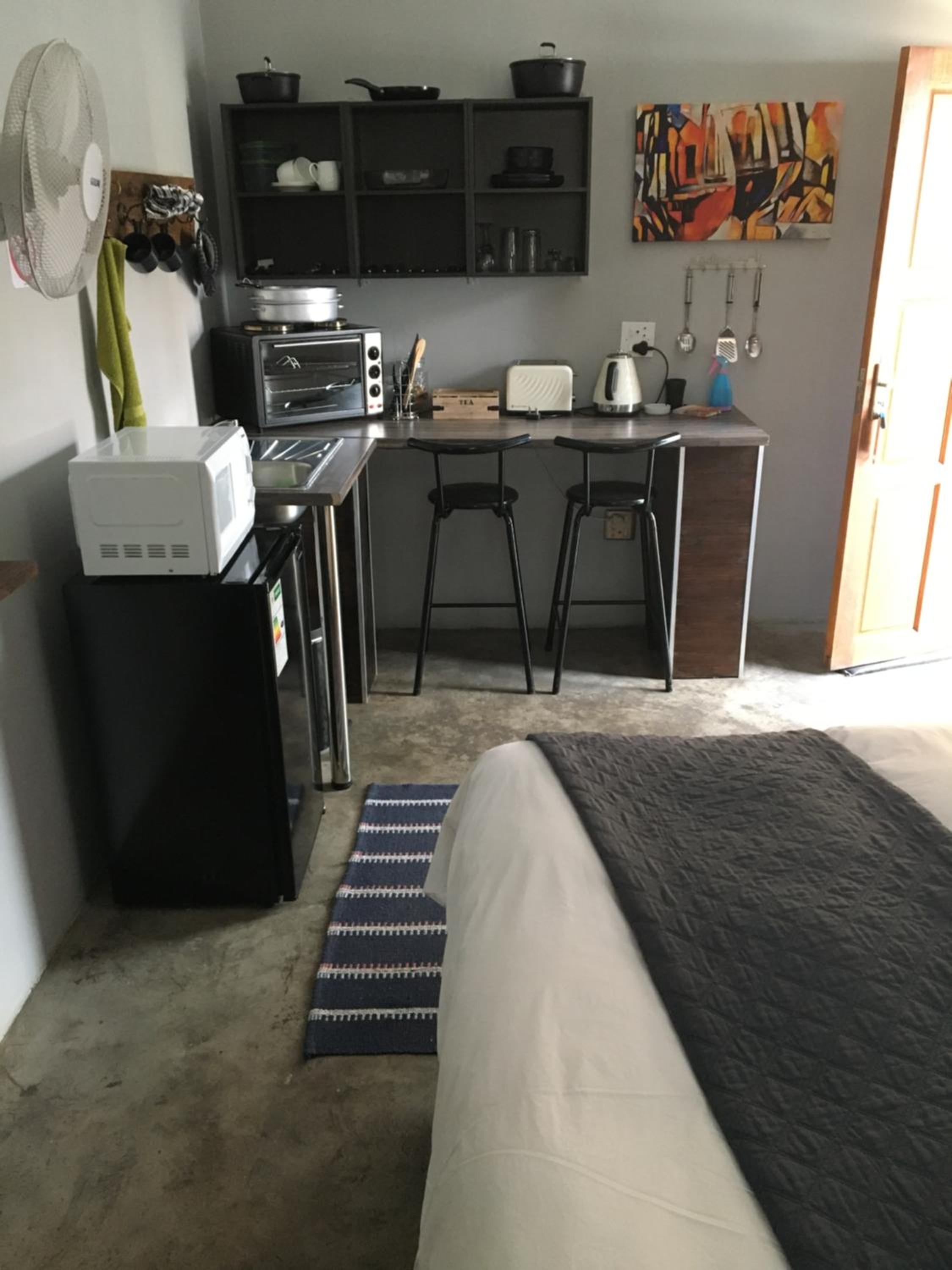 Deluxe King Room - Photo 12