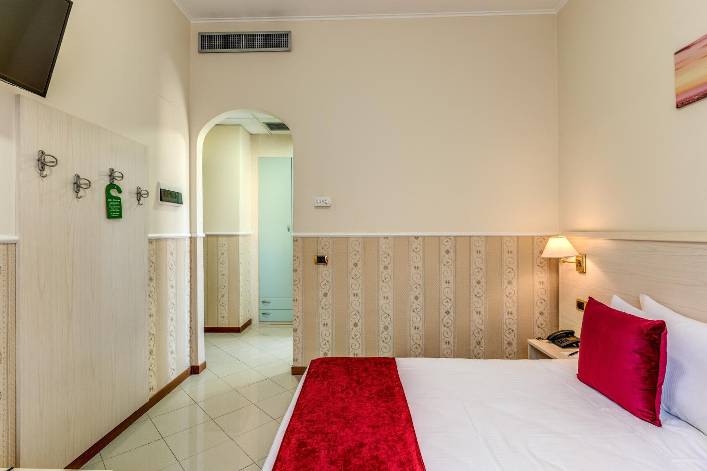 Hotel Ottaviano Augusto - Photo 85