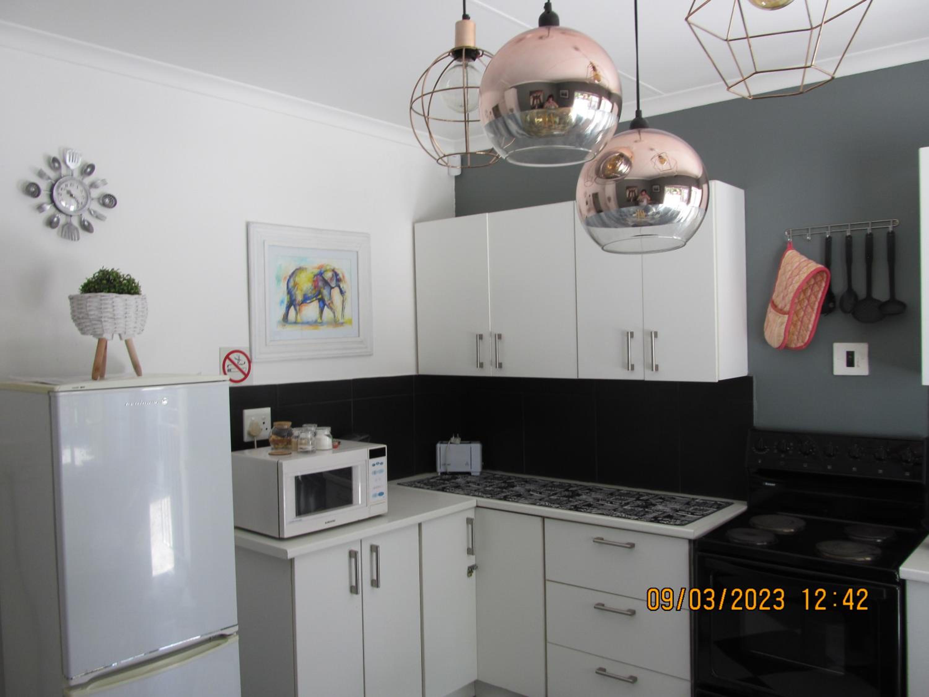 Deluxe Suite - Photo 9