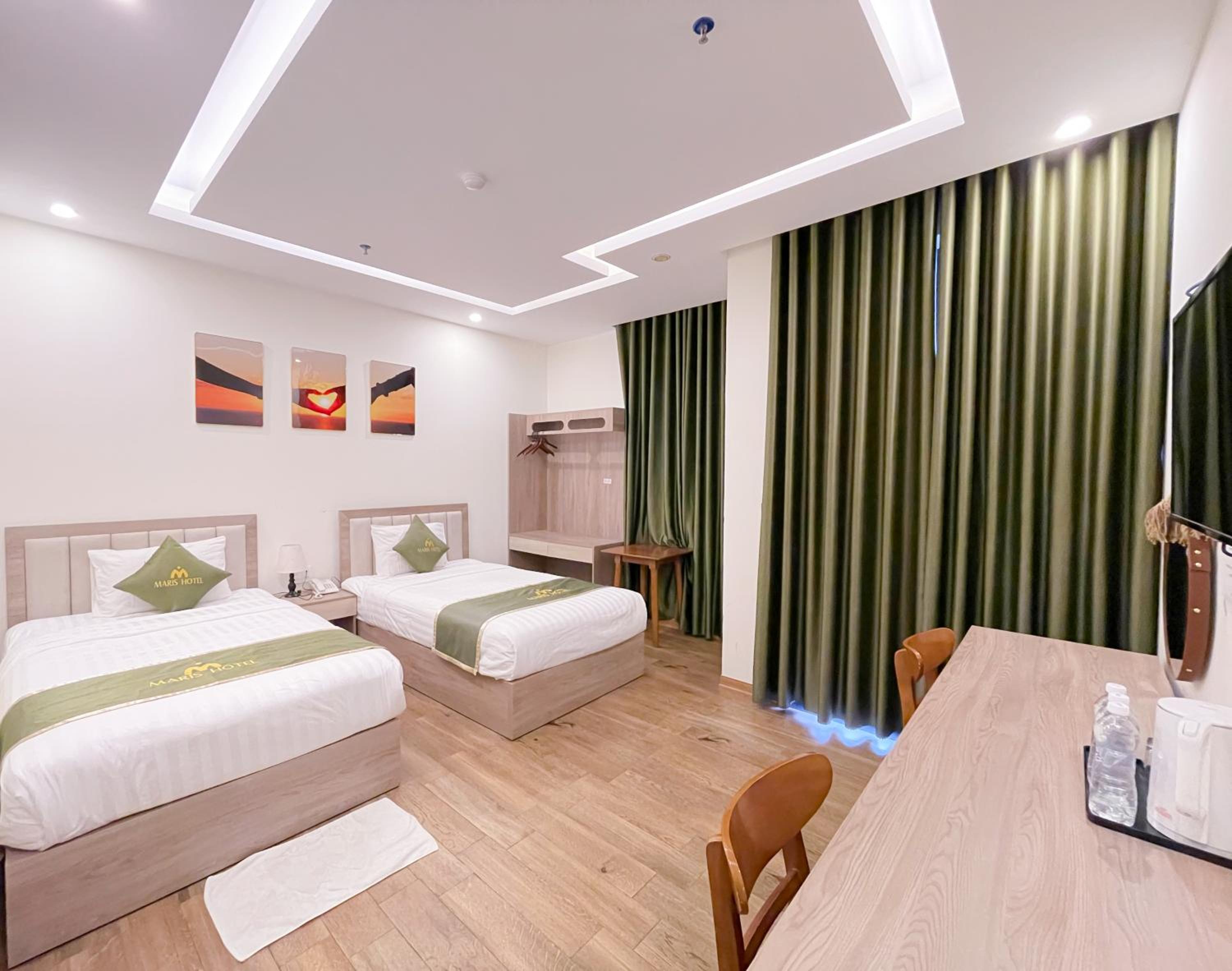 Deluxe Double or Twin Room with Balcony