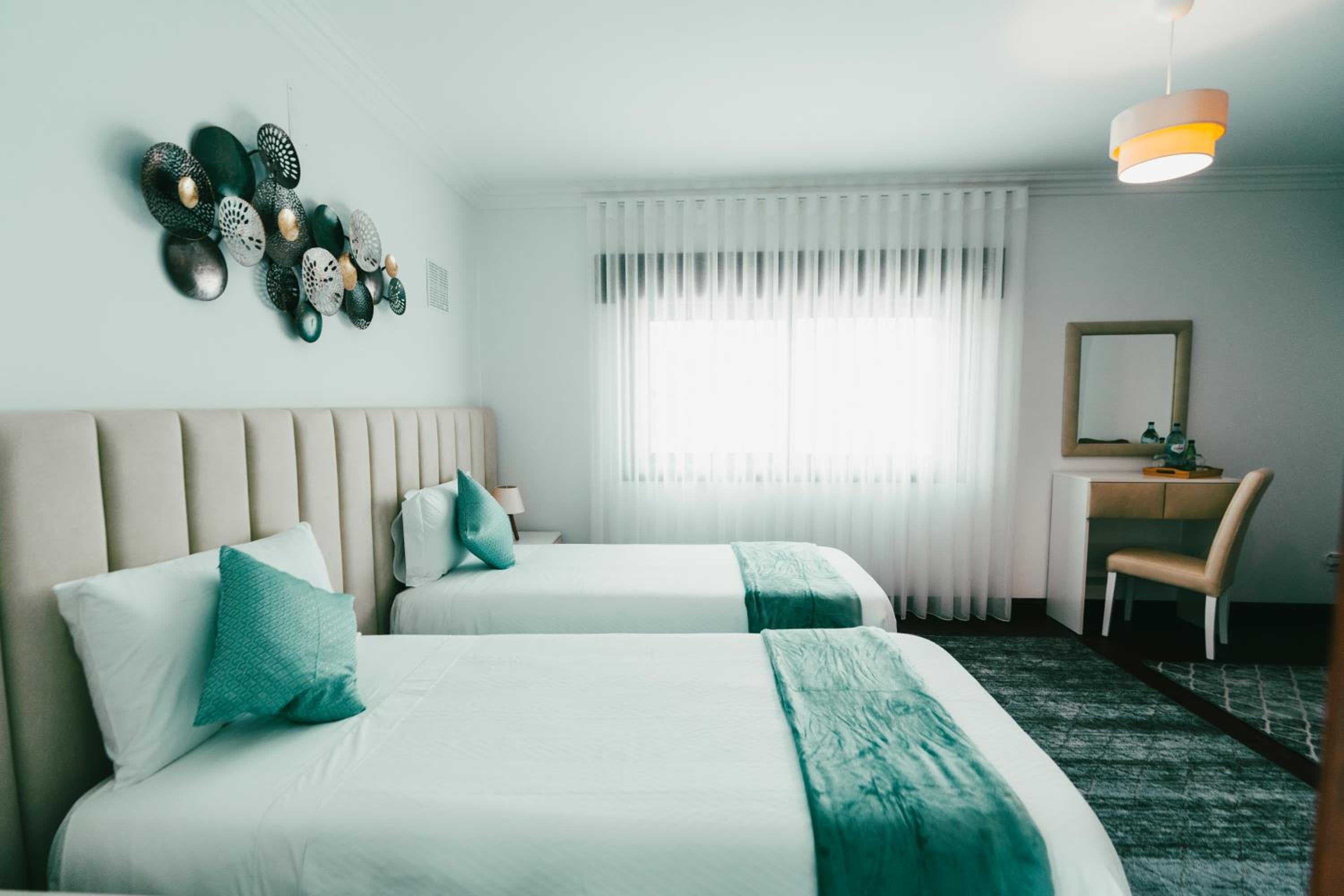 Deluxe Double or Twin Room with Pool View - Photo 5