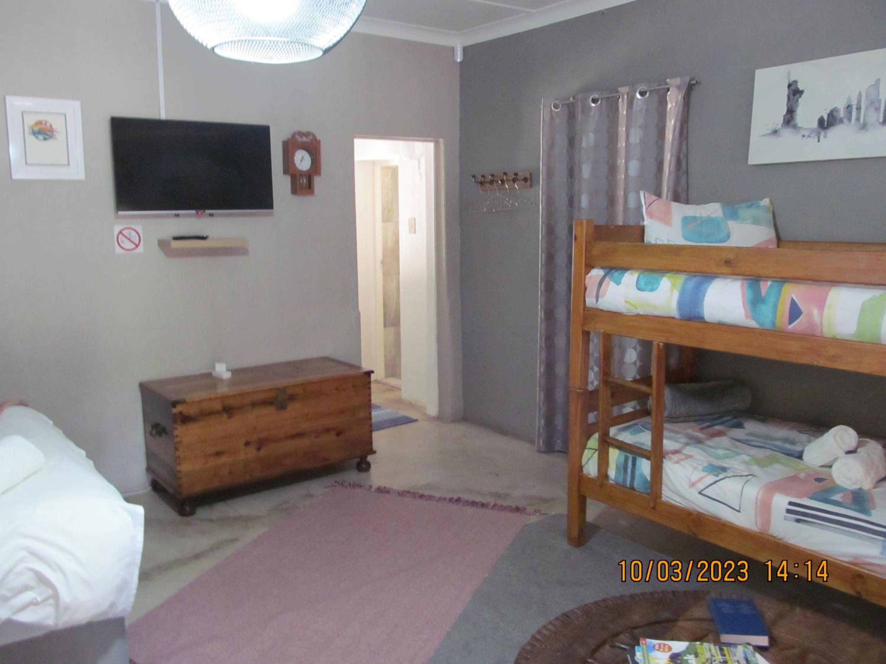 Deluxe Suite - Photo 9