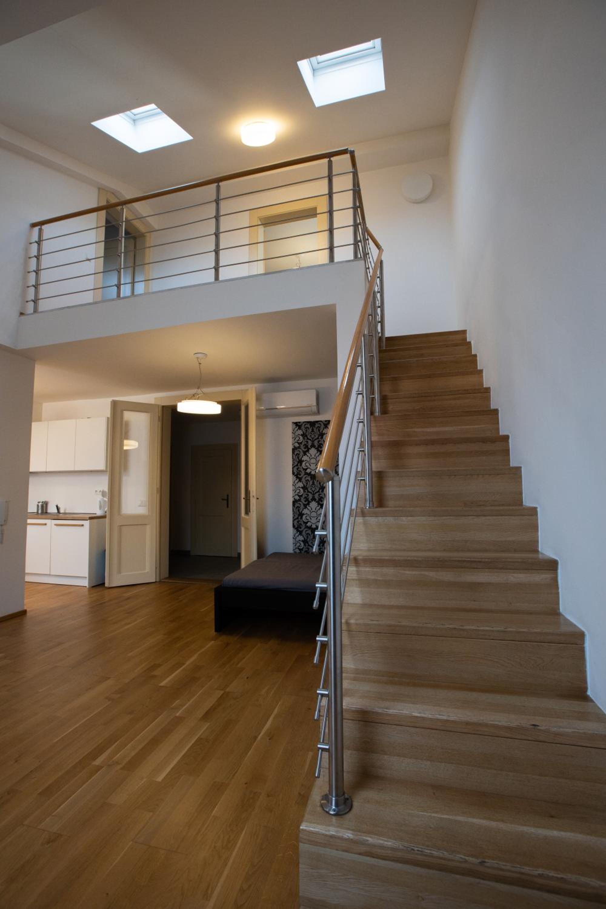 Three-Bedroom Apartment with Terrace (12 adults)