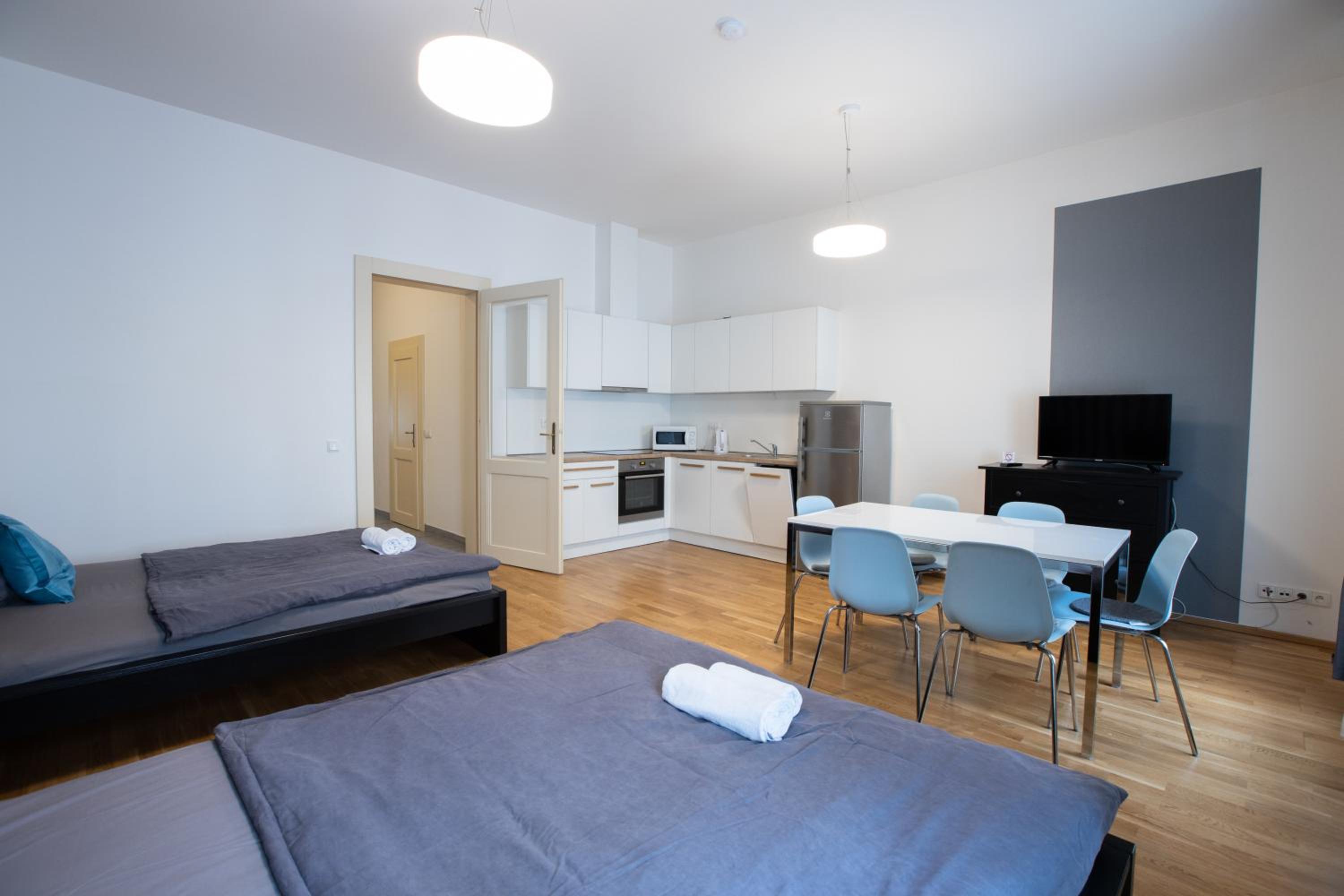 Two-Bedroom Apartment thumbnail 5
