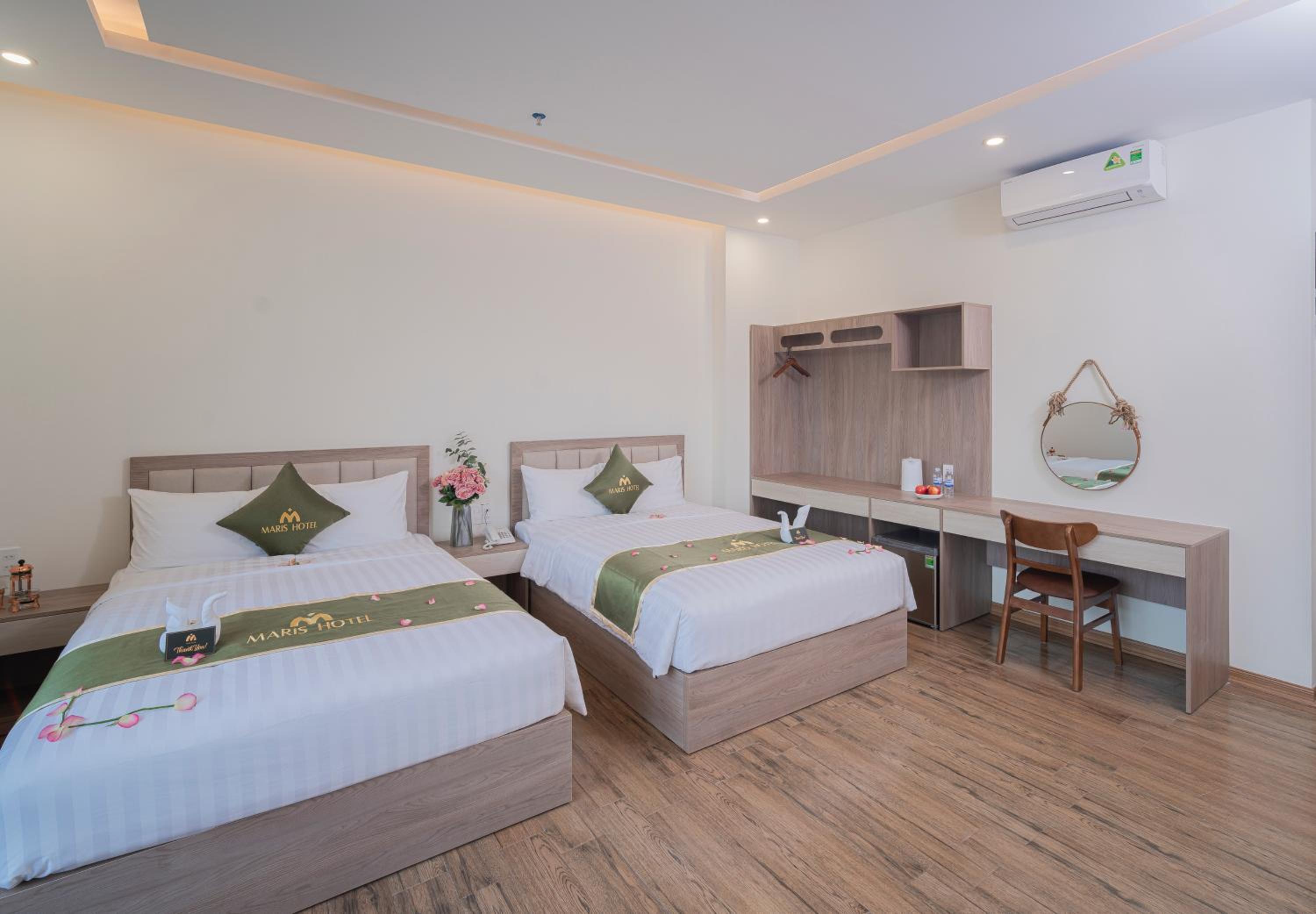 Deluxe Family Room - Photo 7