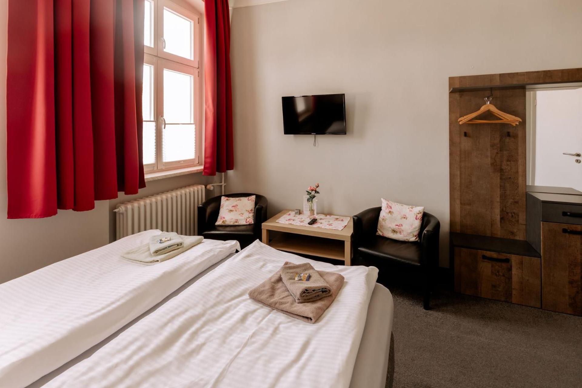 Double Room with Private Bathroom photo 1