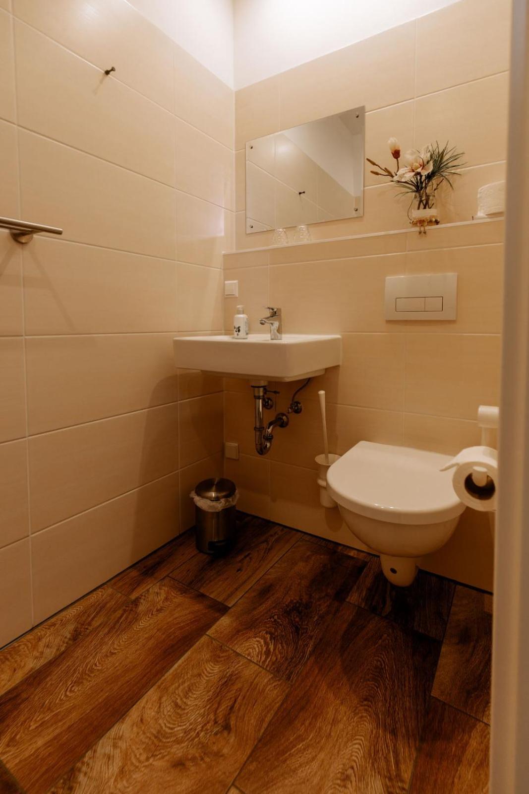 Double Room with Private Bathroom photo 2
