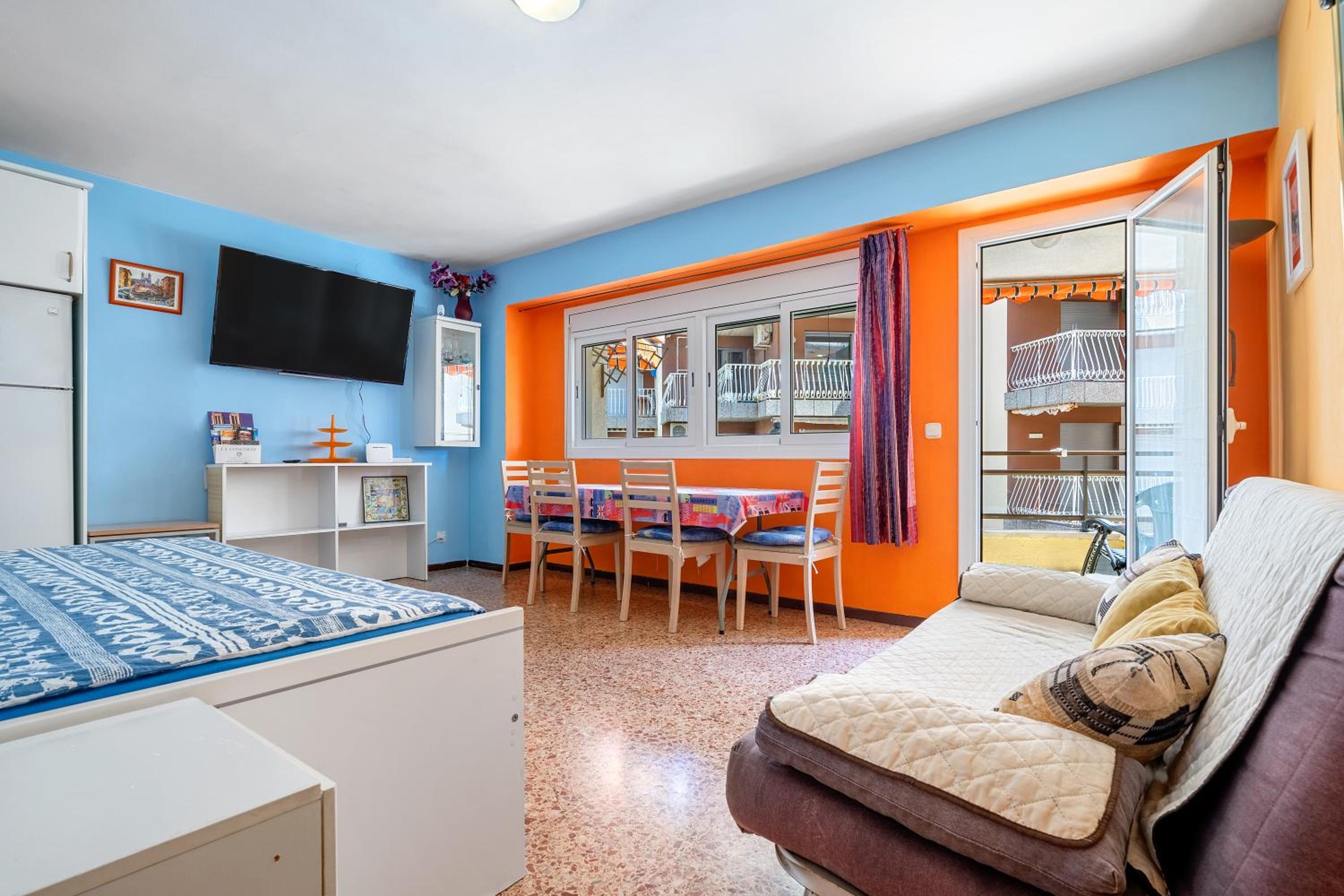 Apartamento de un dormitorio superior con balcón