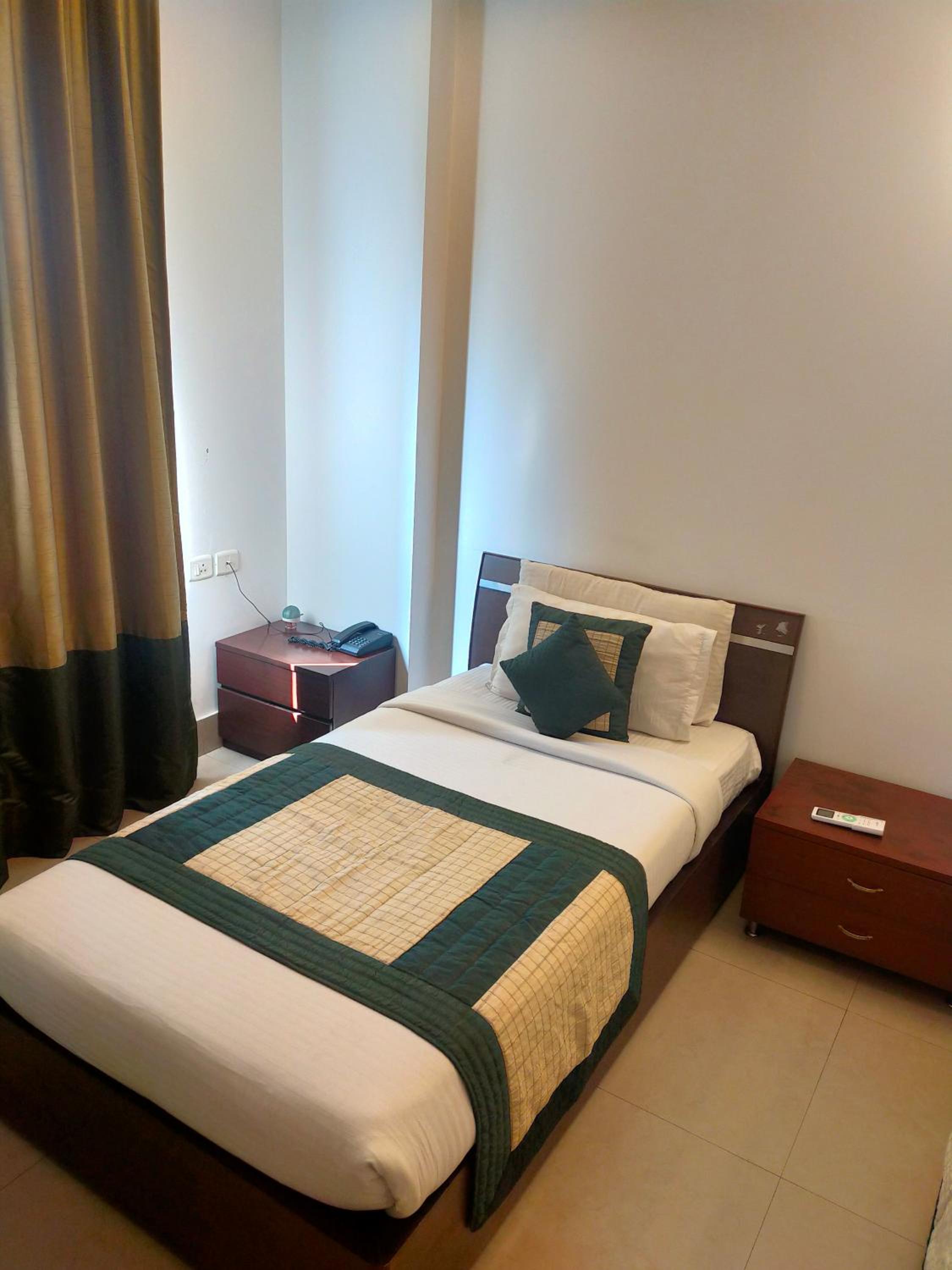 Deluxe Double Or Twin Room photo 3