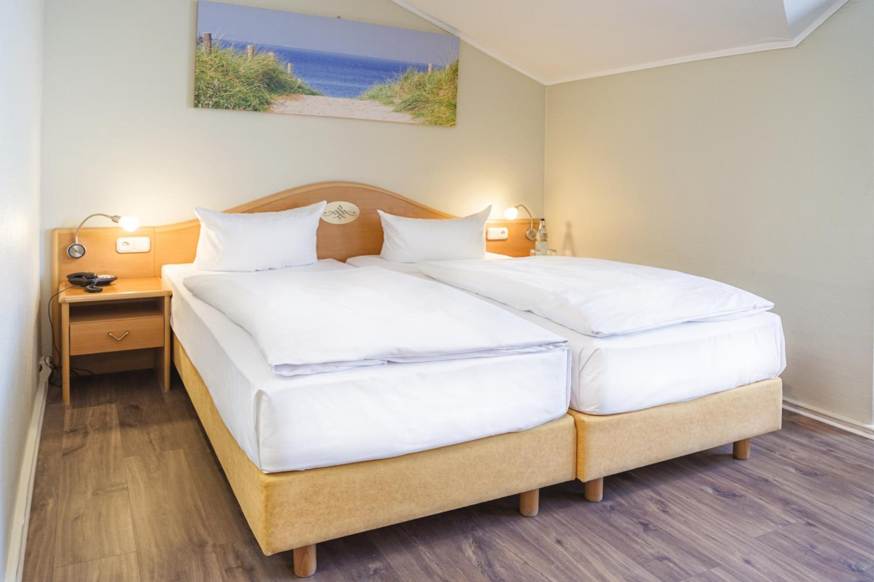 Standard Double Room - Photo 2