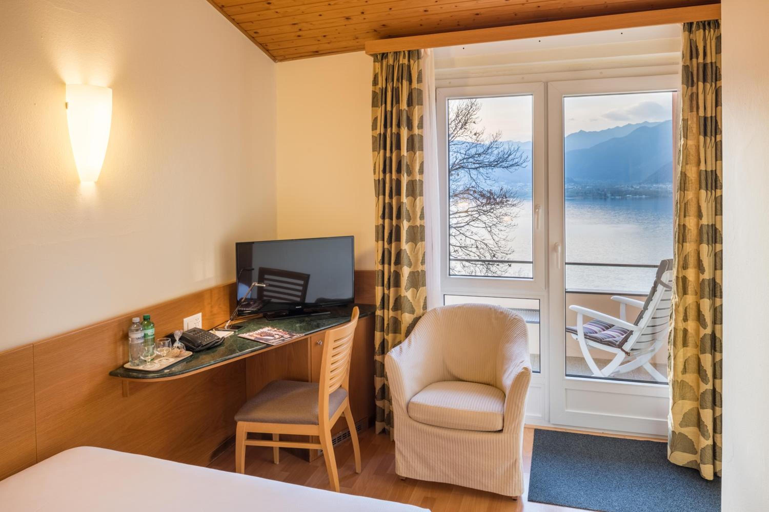Small Grandlit Double Room with Balcony or Terrace - Photo 2