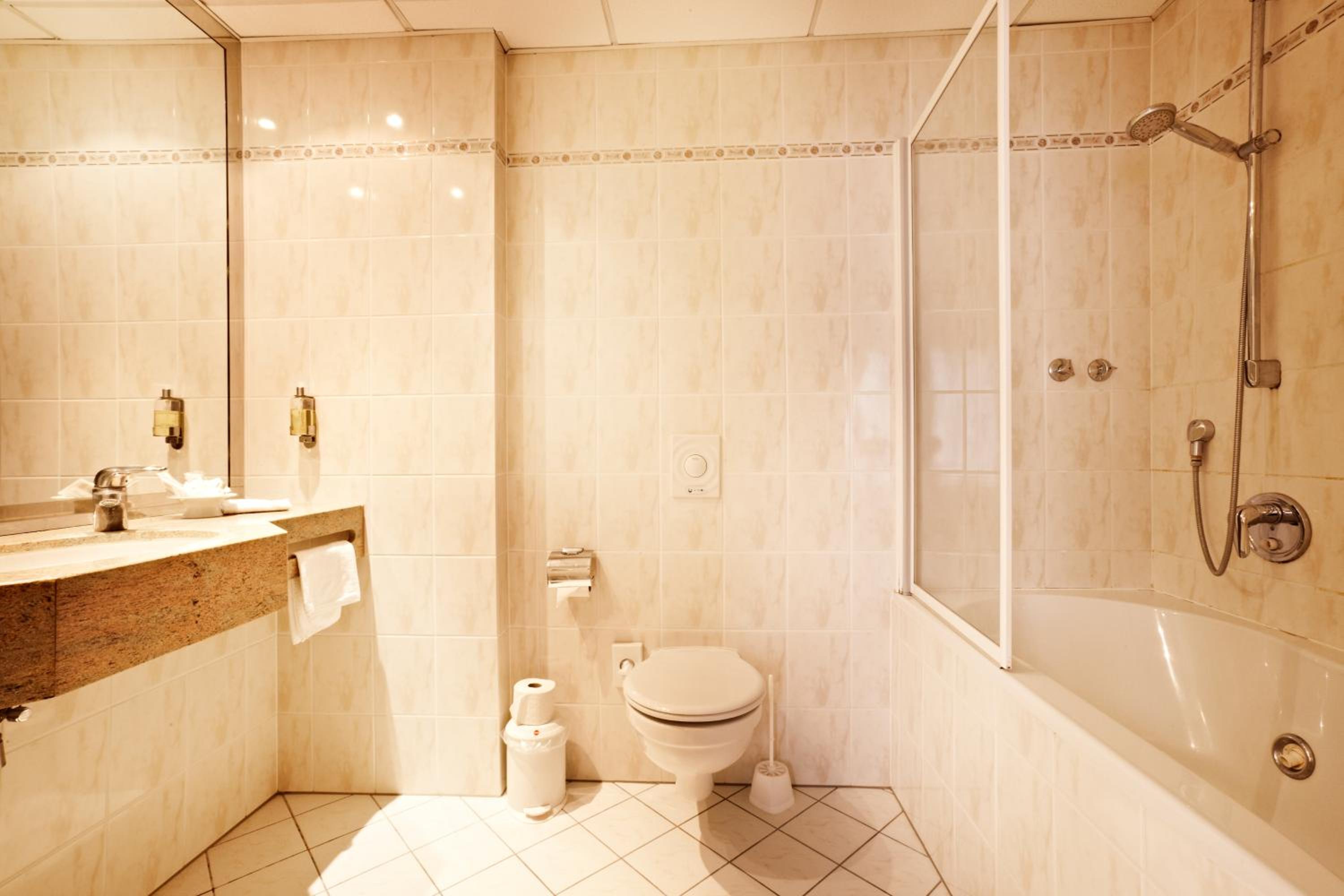 Standard Double Room - Photo 4