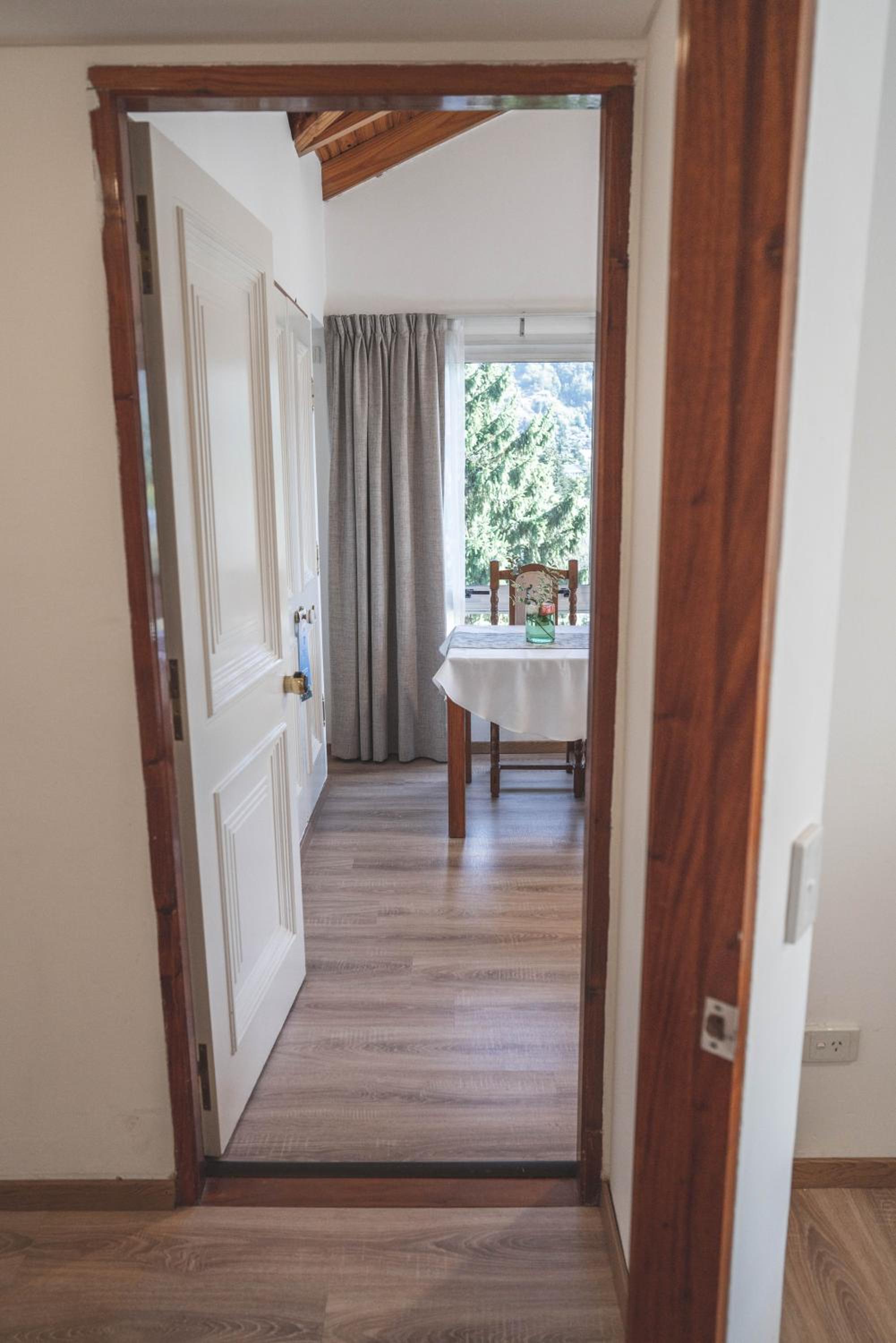 Apartment (4 Adults) photo 2