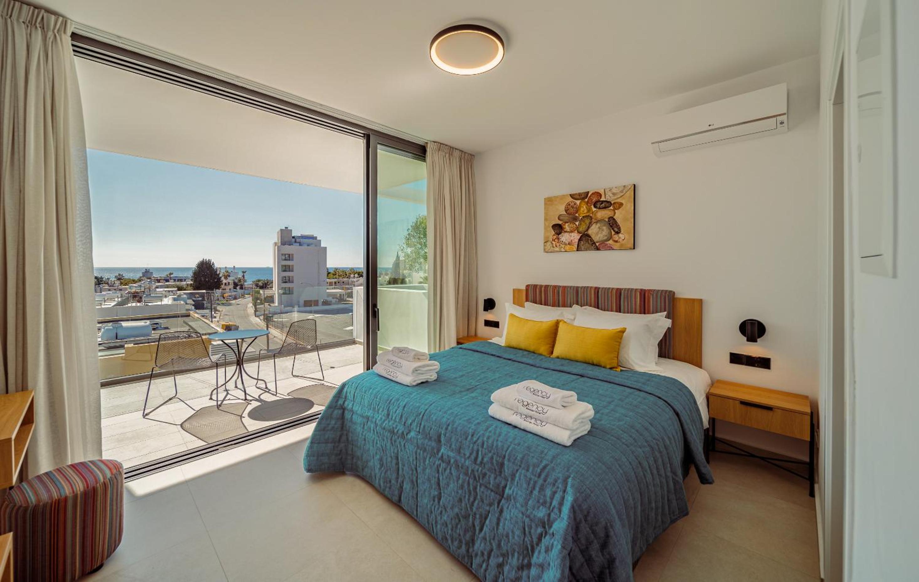 Deluxe Double Room with Balcony and Sea View