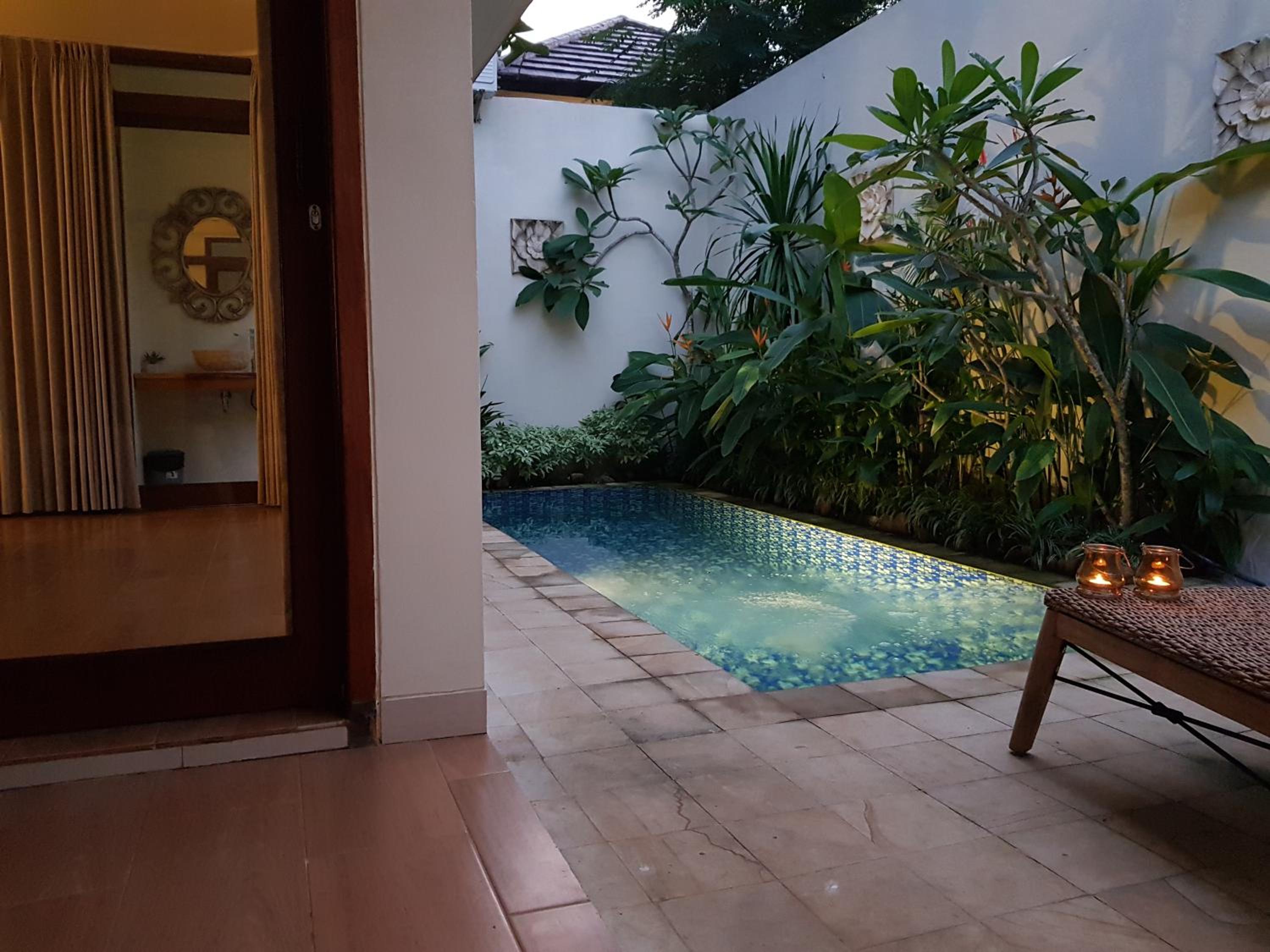 Villa with Private Pool - Photo 3