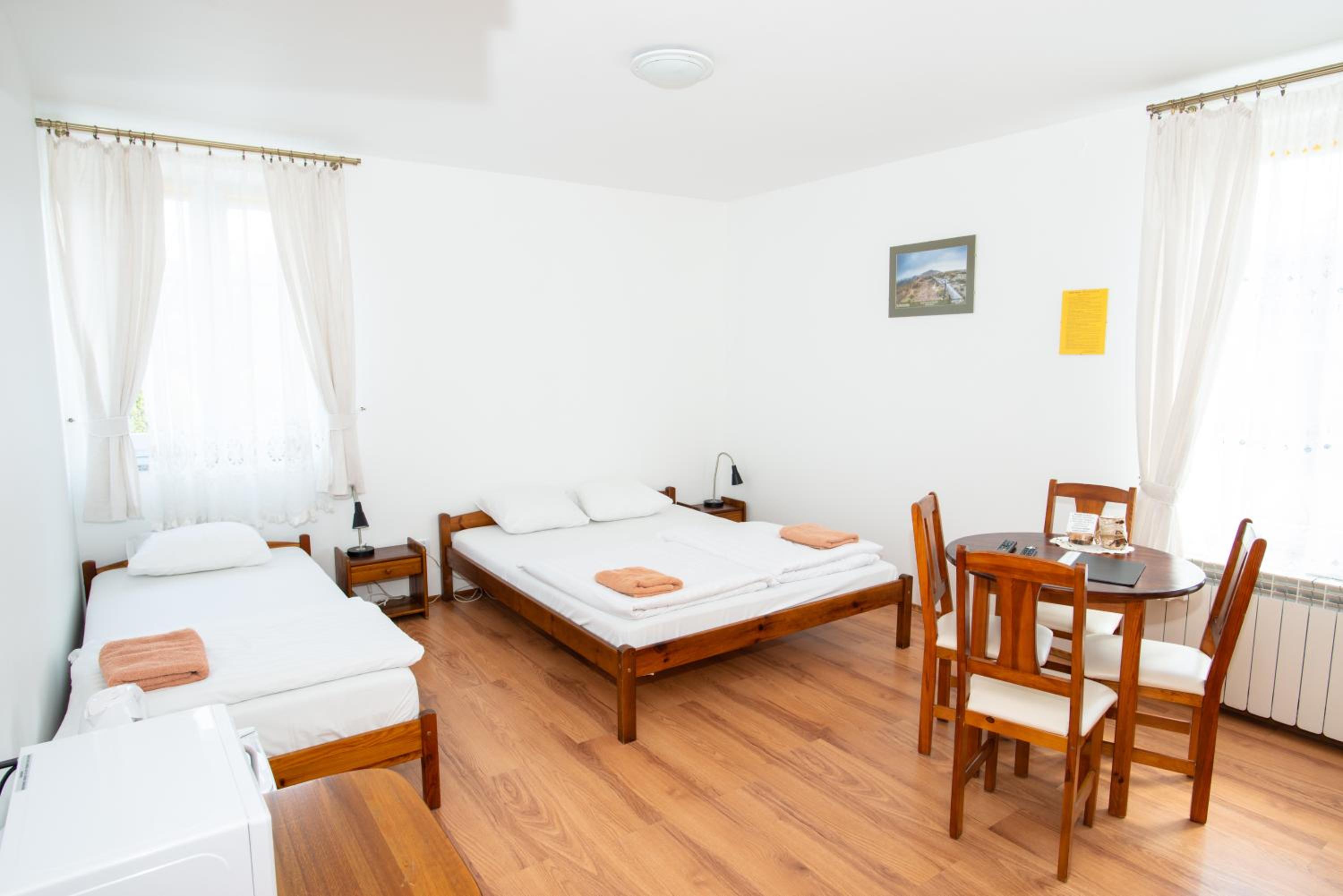 Triple Room - Photo 7