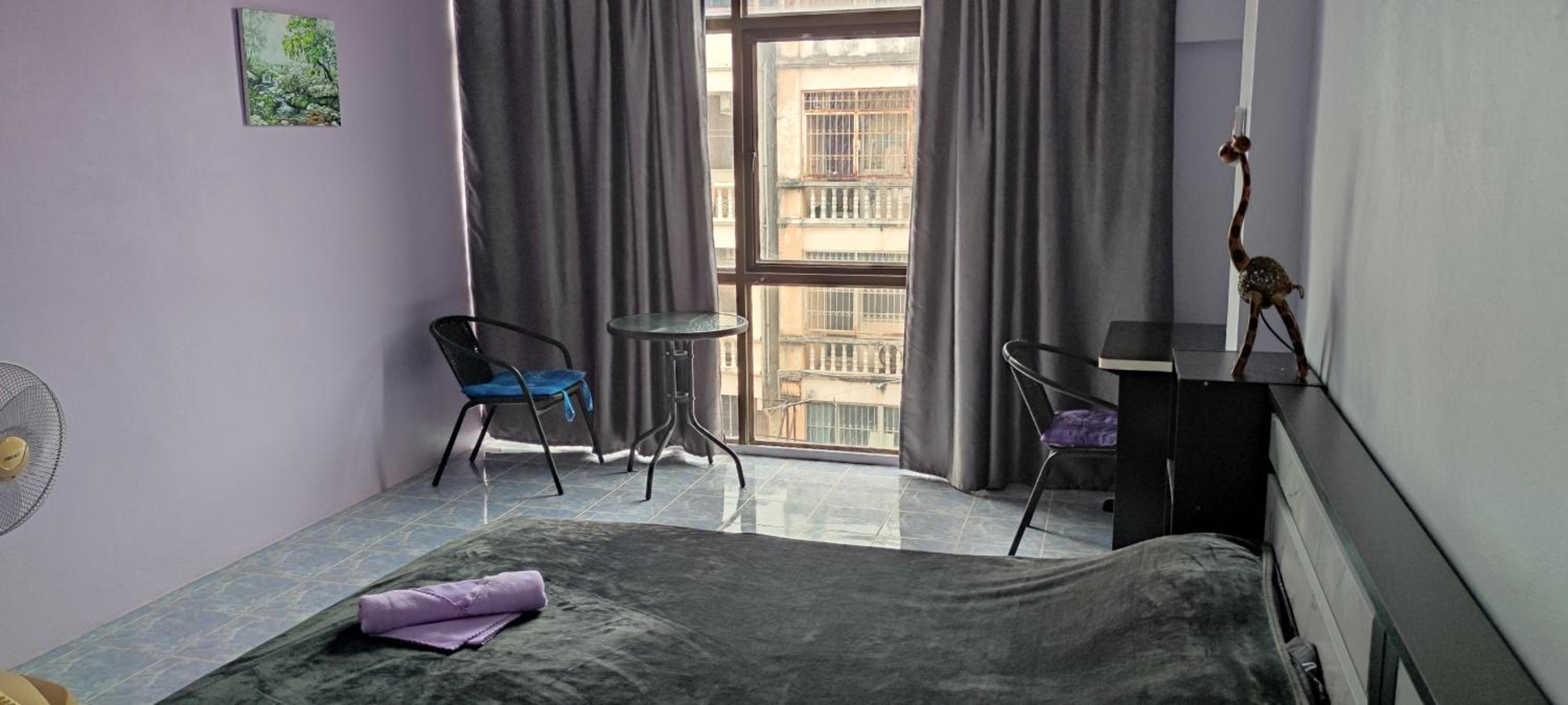 Large Double Room - Photo 5