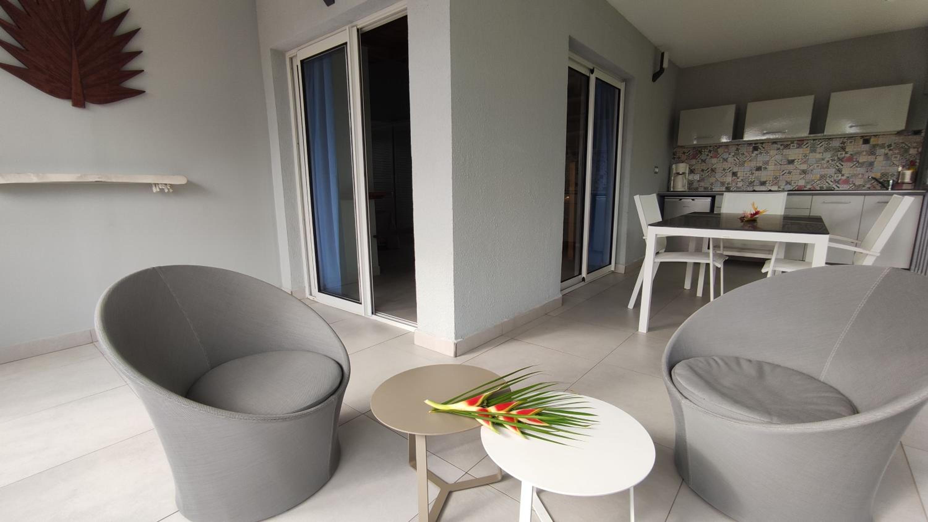 Junior Suite with Garden View - Photo 9