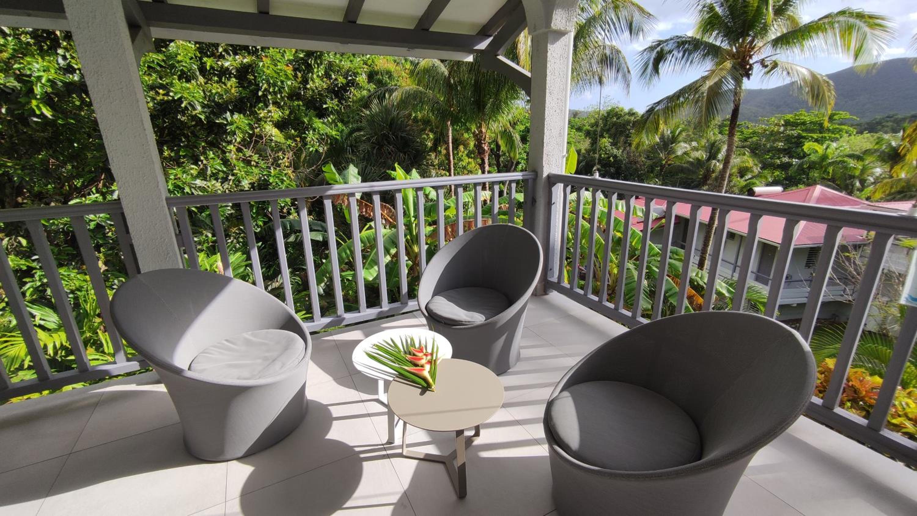 Junior Suite with Garden View - Photo 11