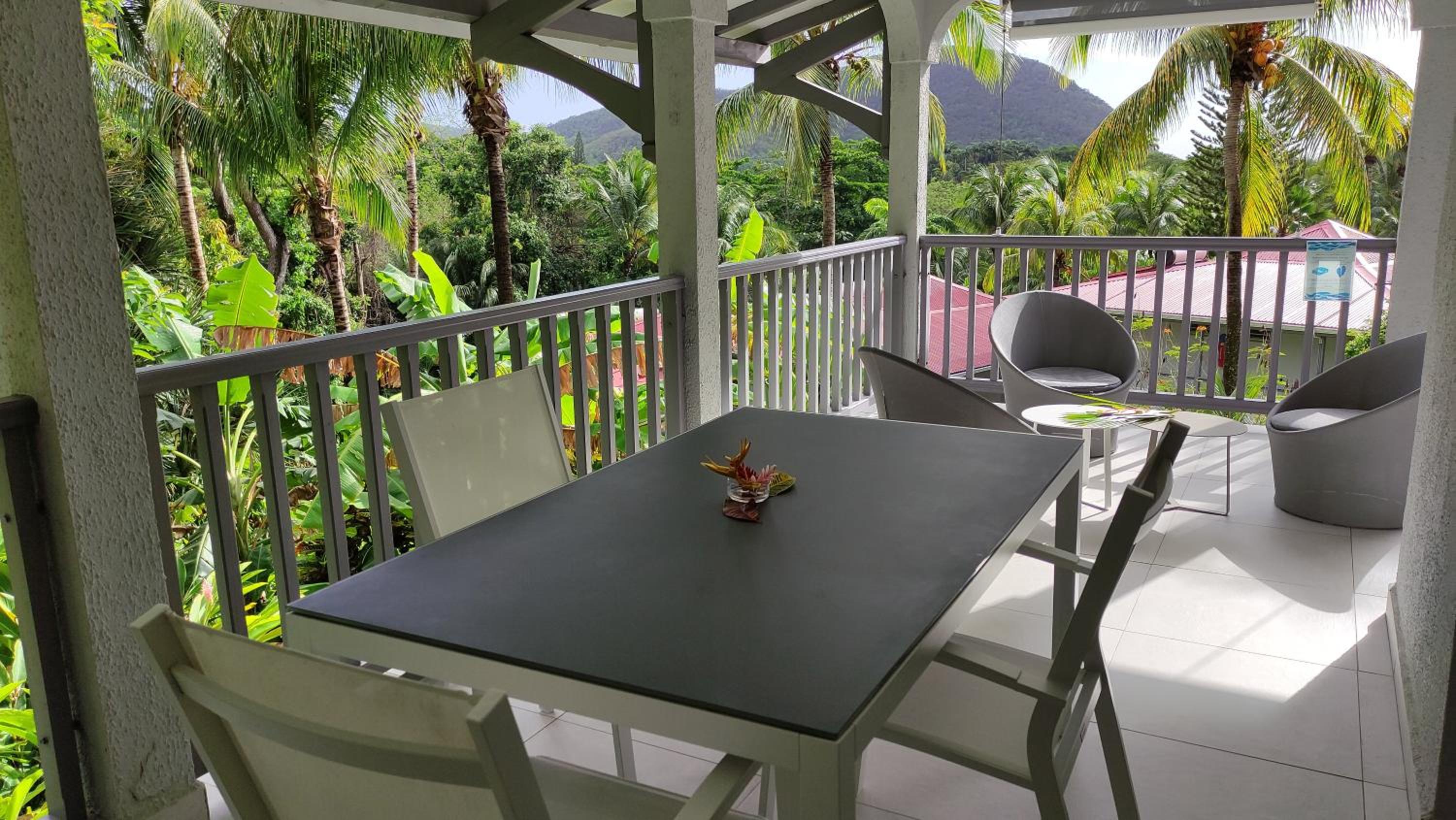 Junior Suite with Garden View - Photo 13