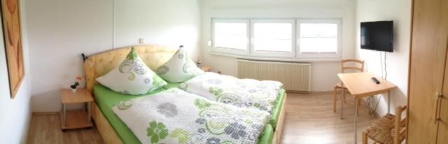 Three-Bedroom Apartment photo 3