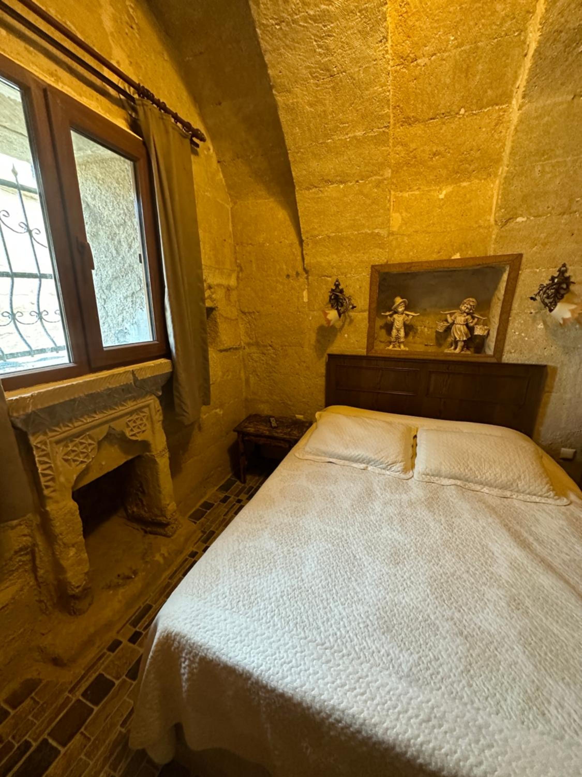 Arch Room photo 3