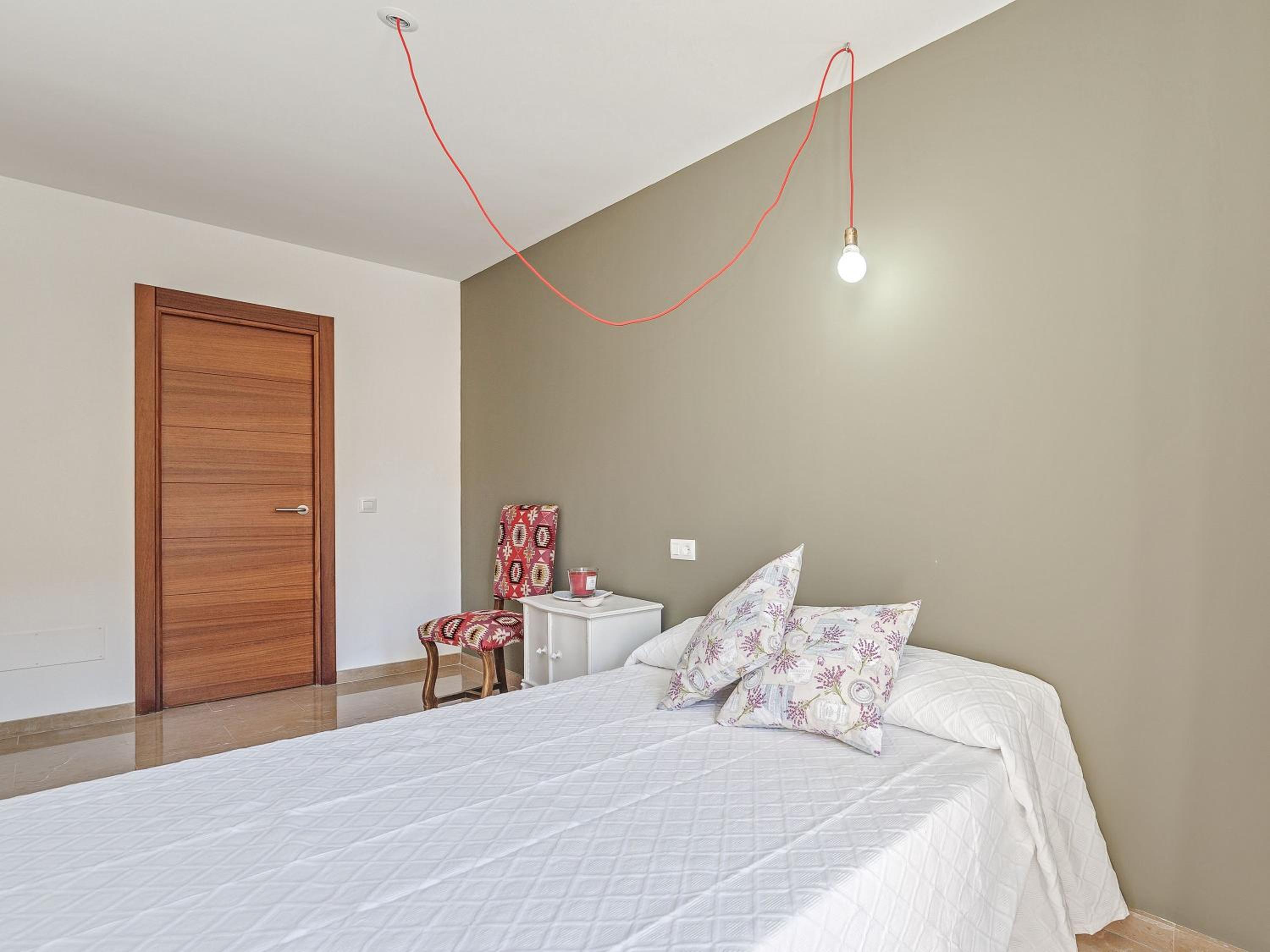 Three-Bedroom House photo 2