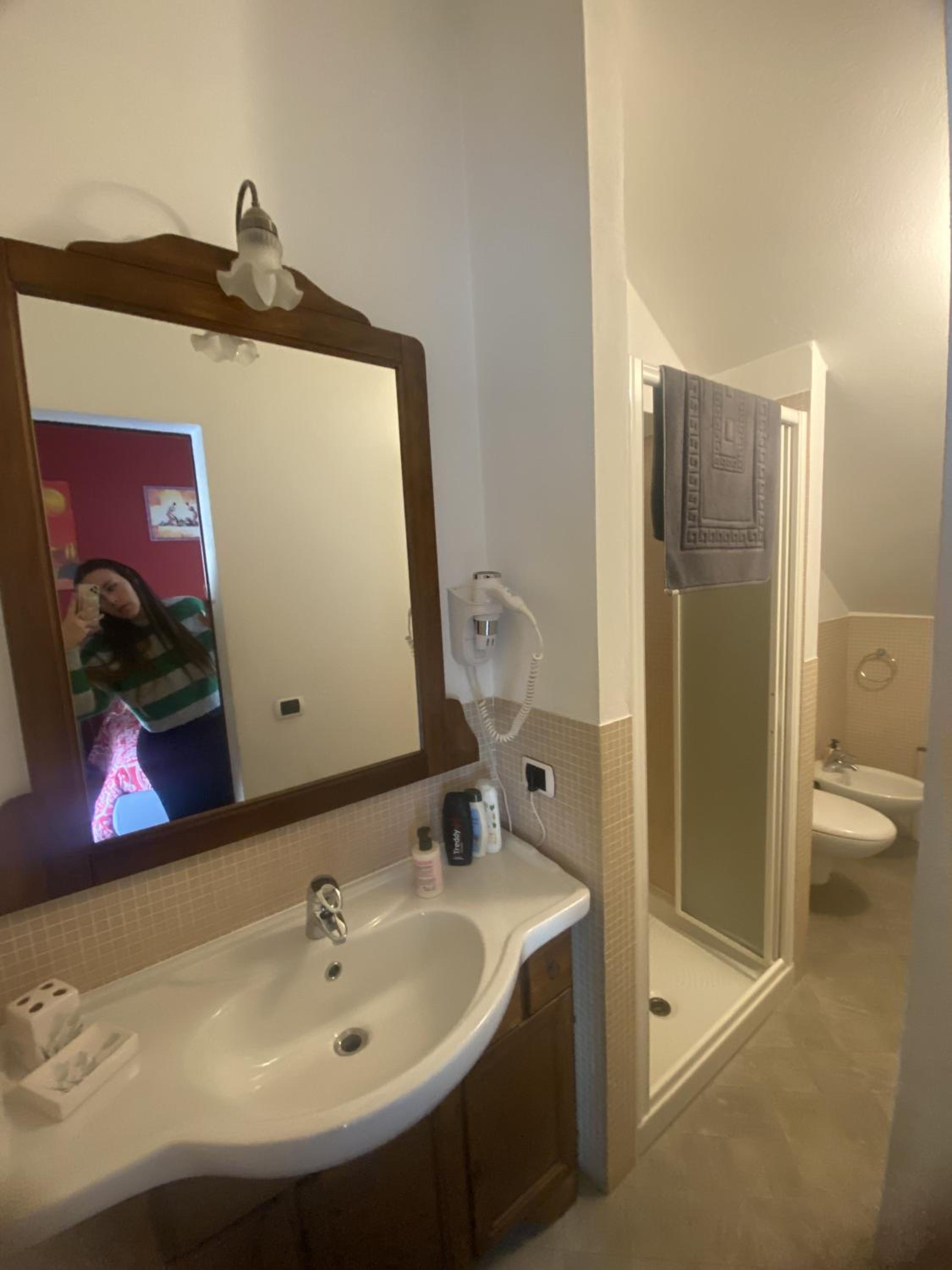 Double Room - Photo 3