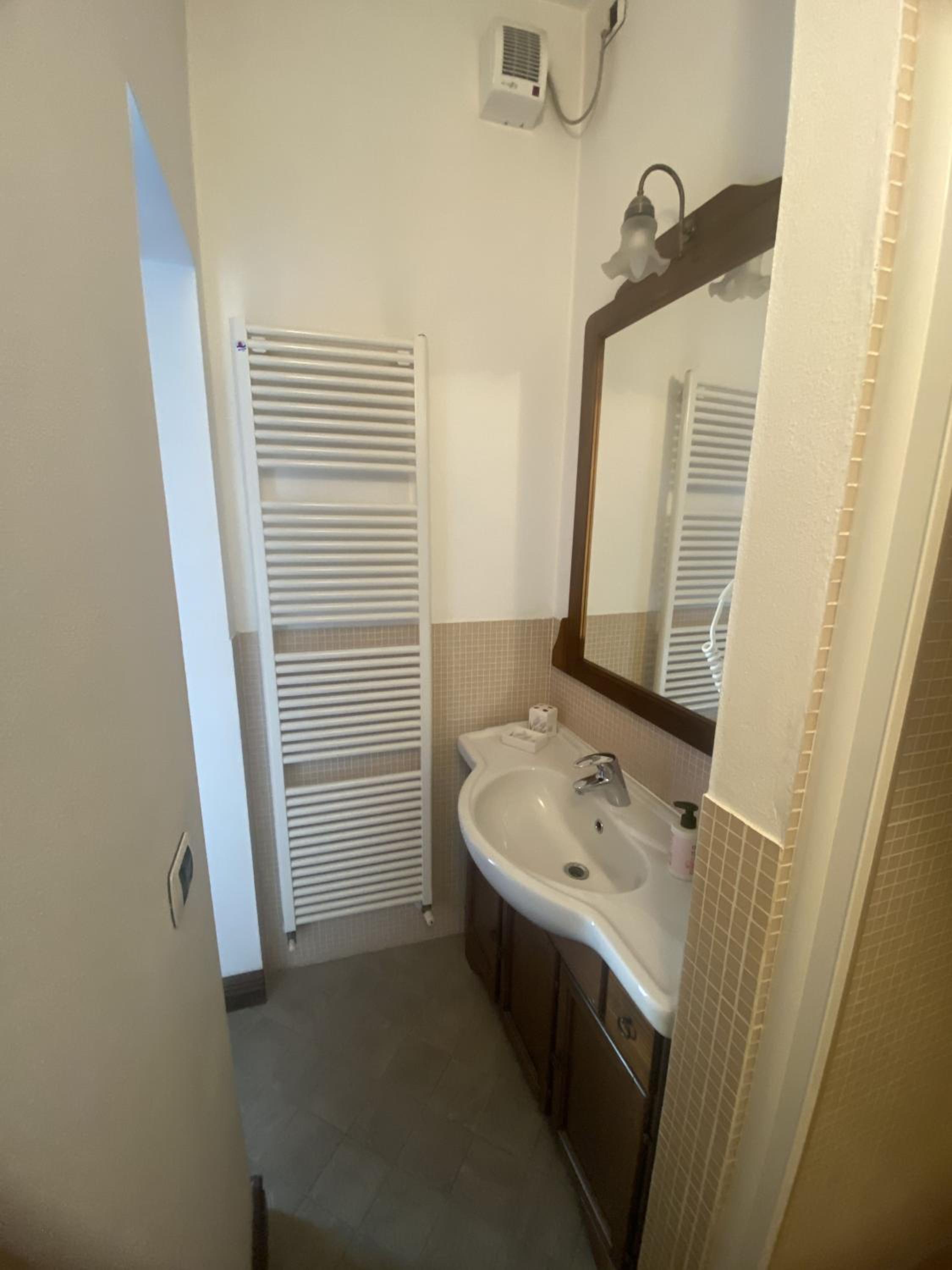 Double Room - Photo 4