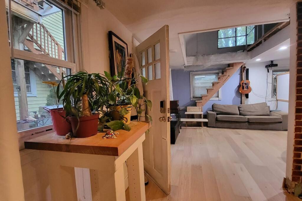 One-Bedroom House photo 1