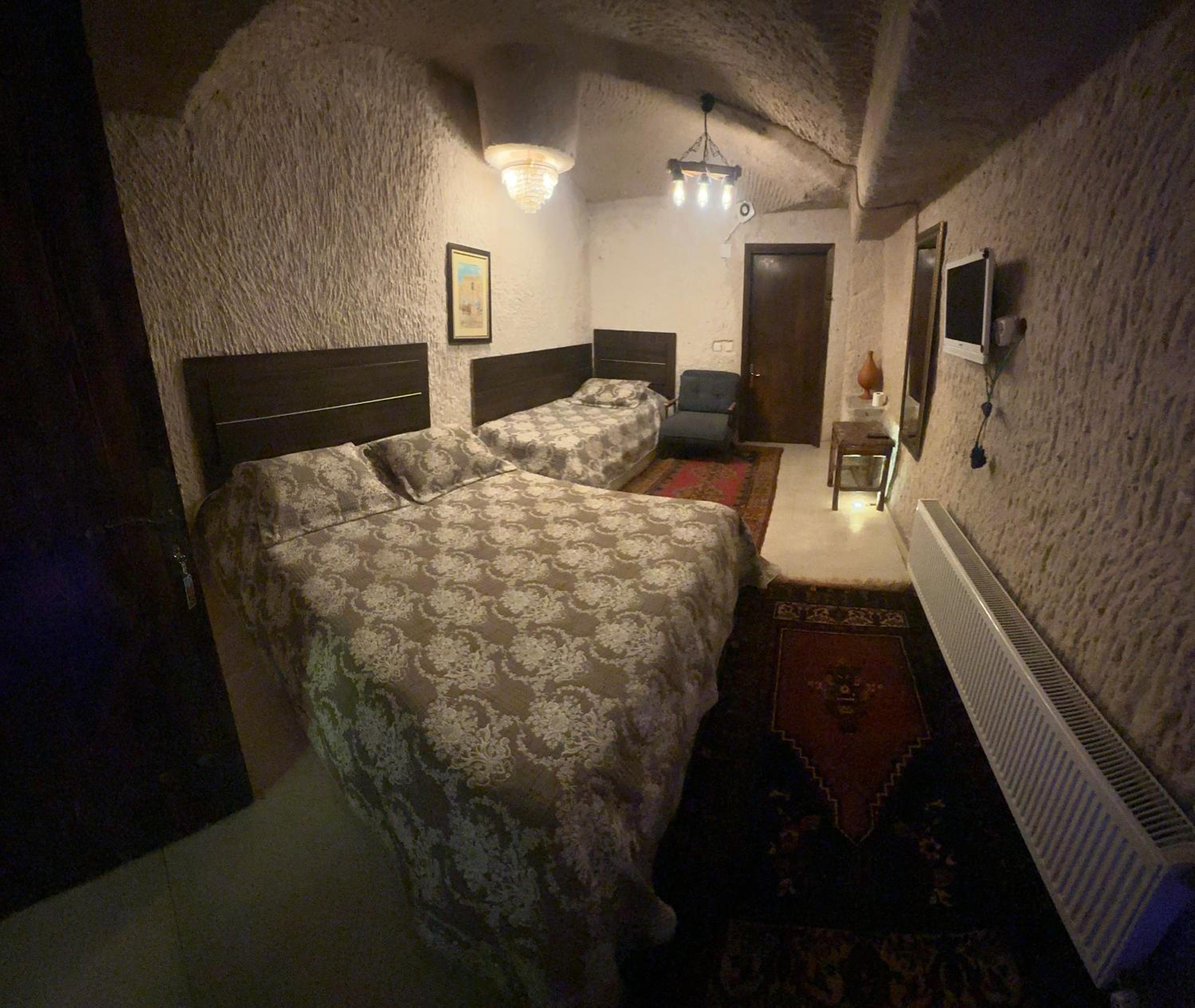Cave Suite photo 1