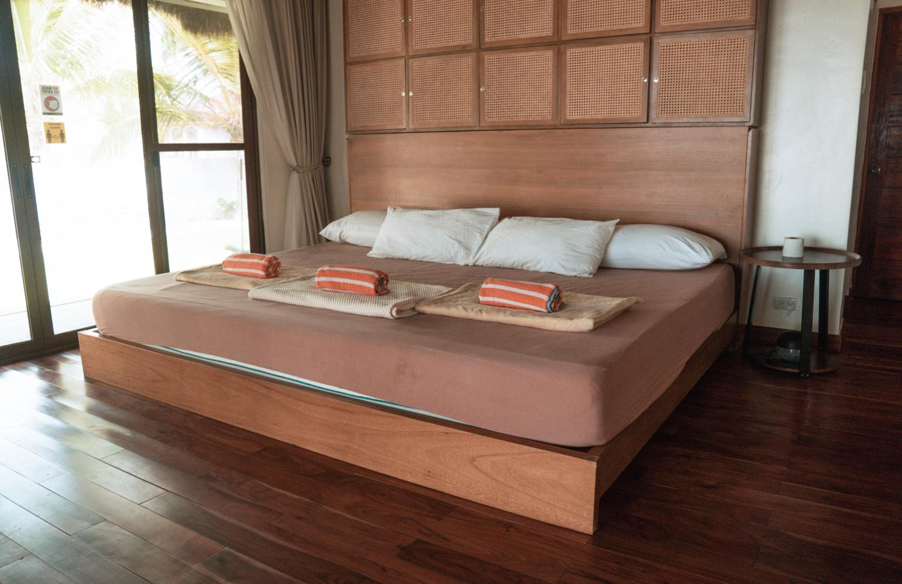 King Suite with Ocean View photo 1