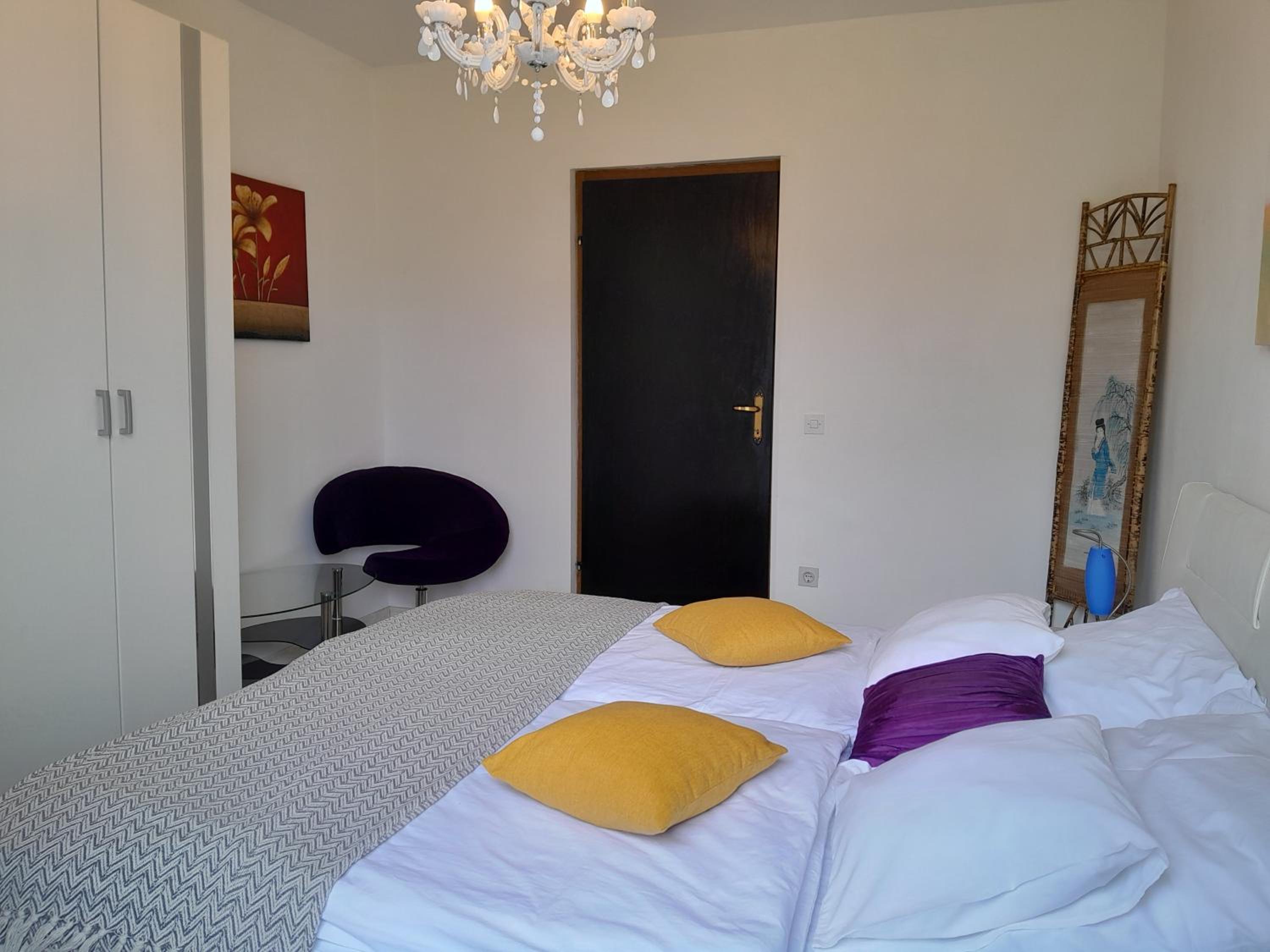 Duplex Two-Bedroom Apartment with Terrace - Photo 7
