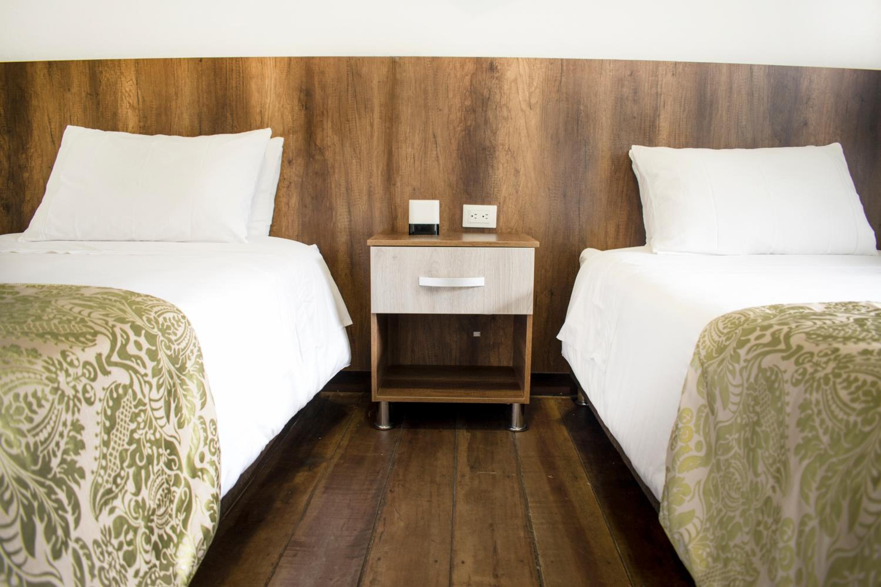 Standard Twin Room photo 1