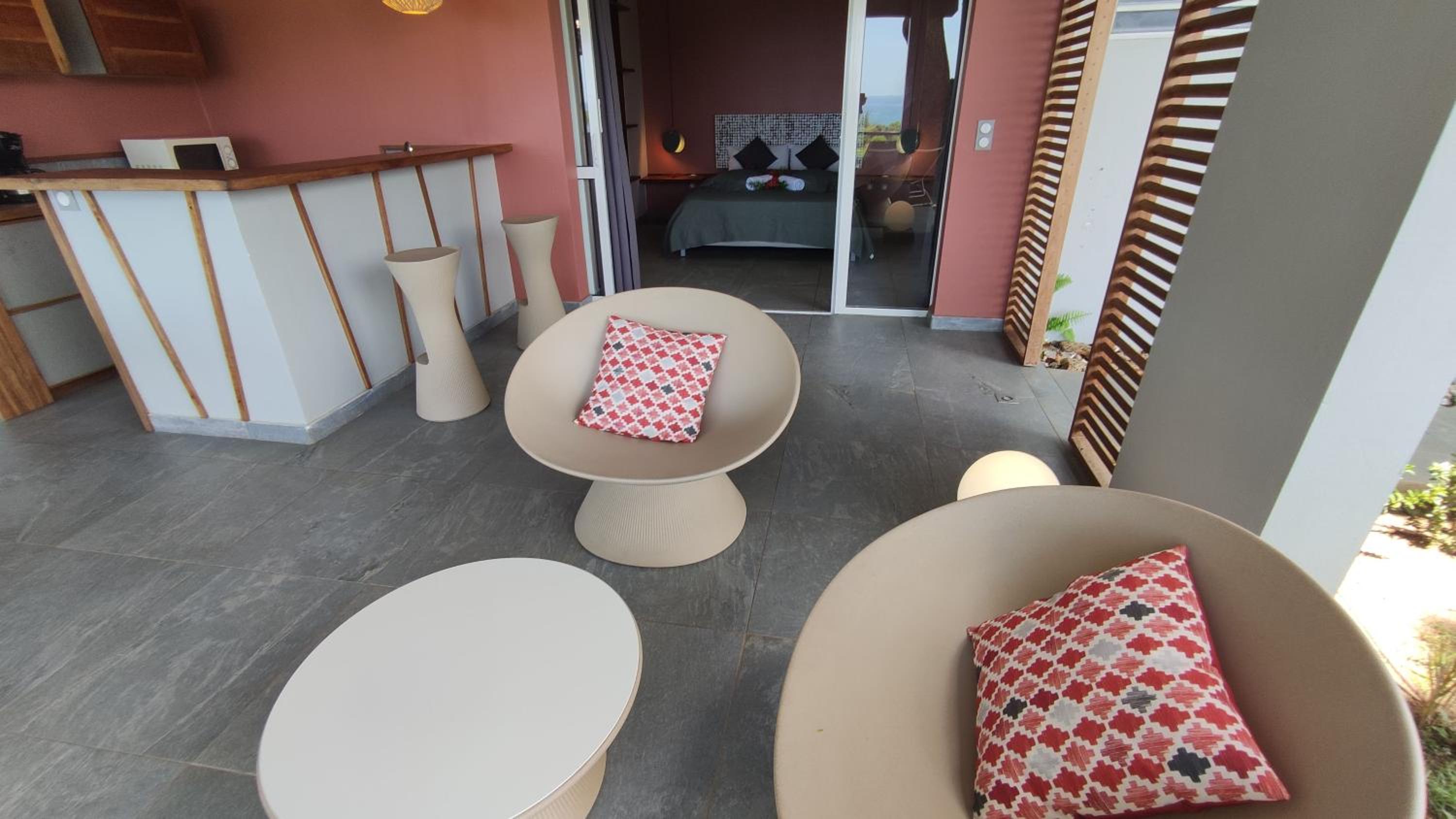 Suite with Sea View - Photo 11