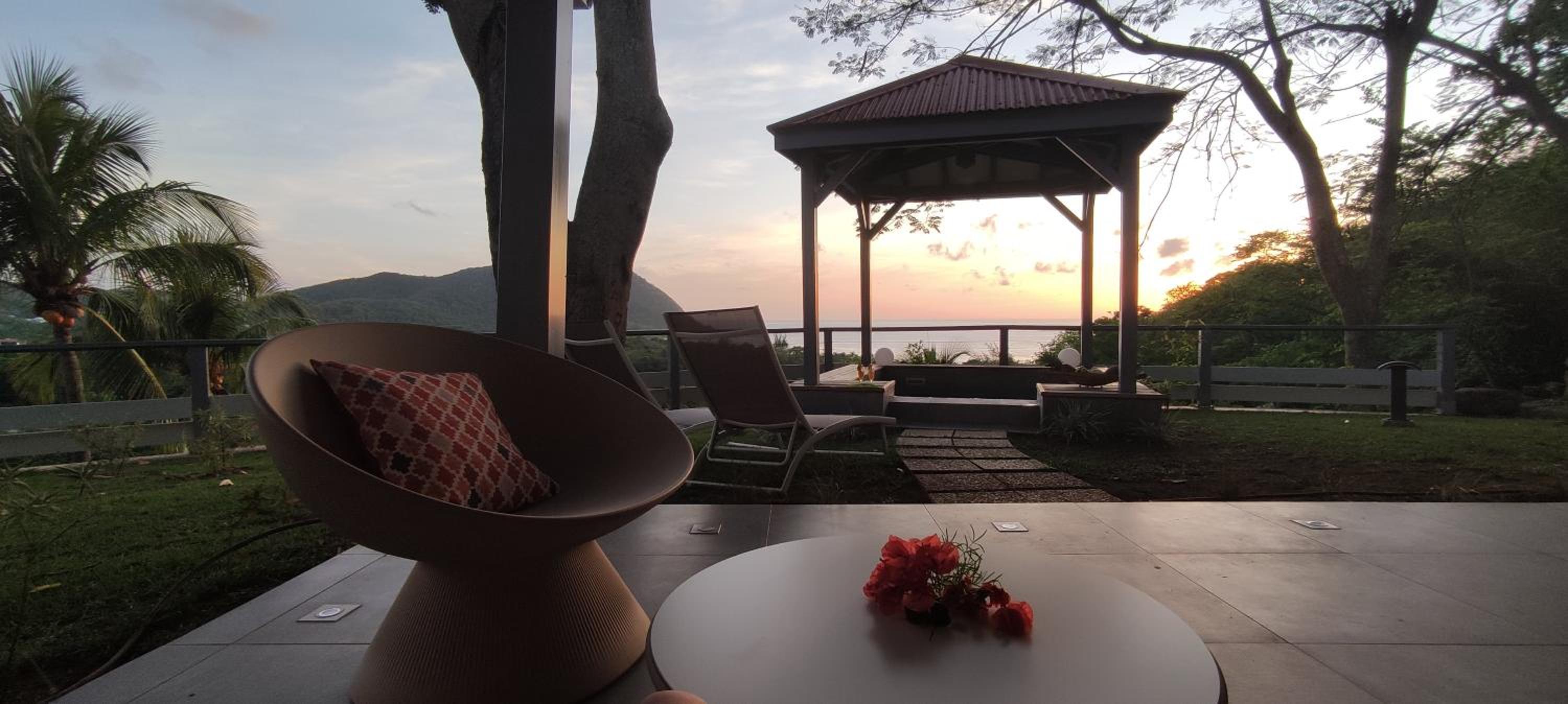 Suite with Sea View - Photo 13