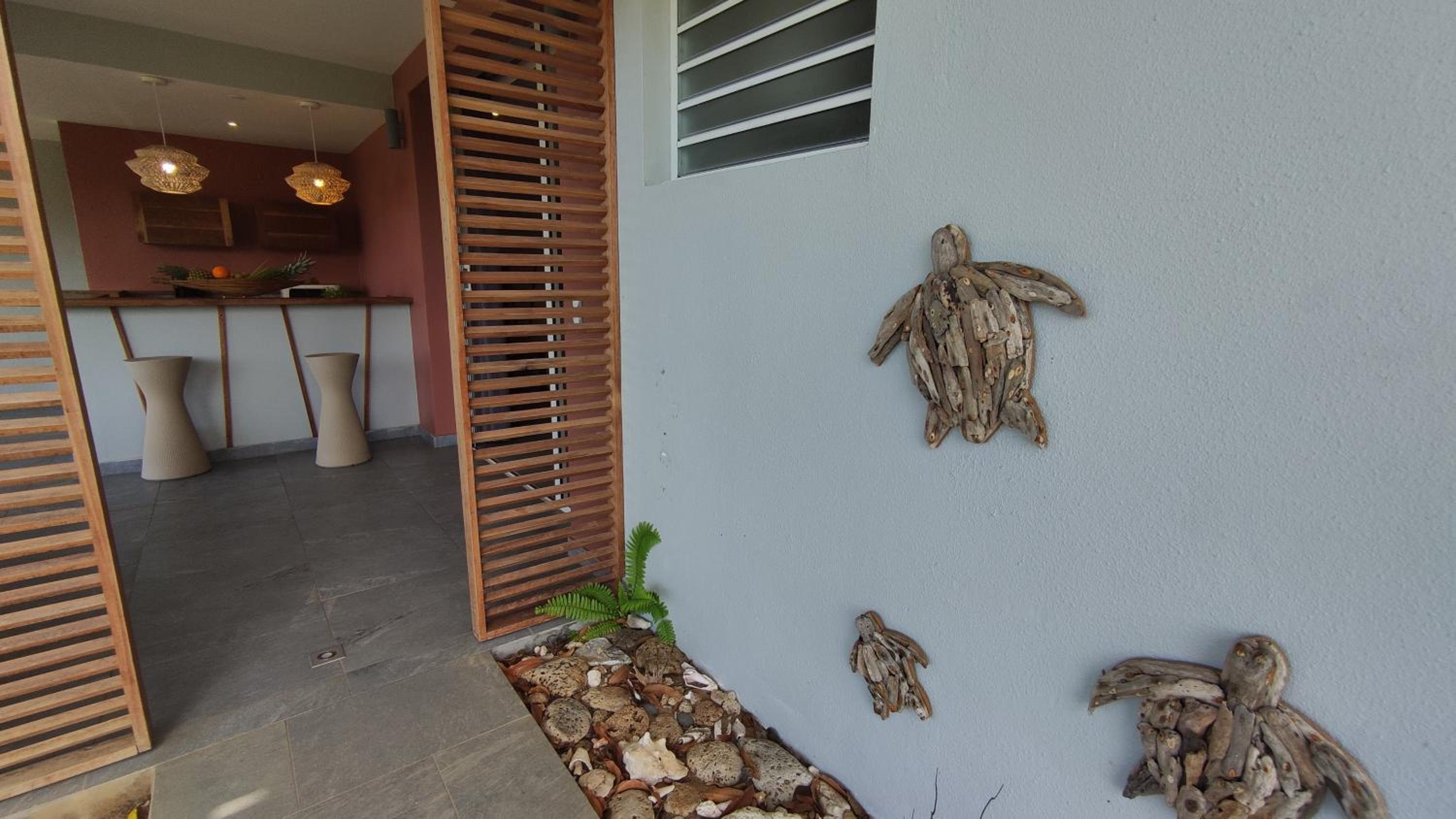 Suite with Sea View - Photo 22