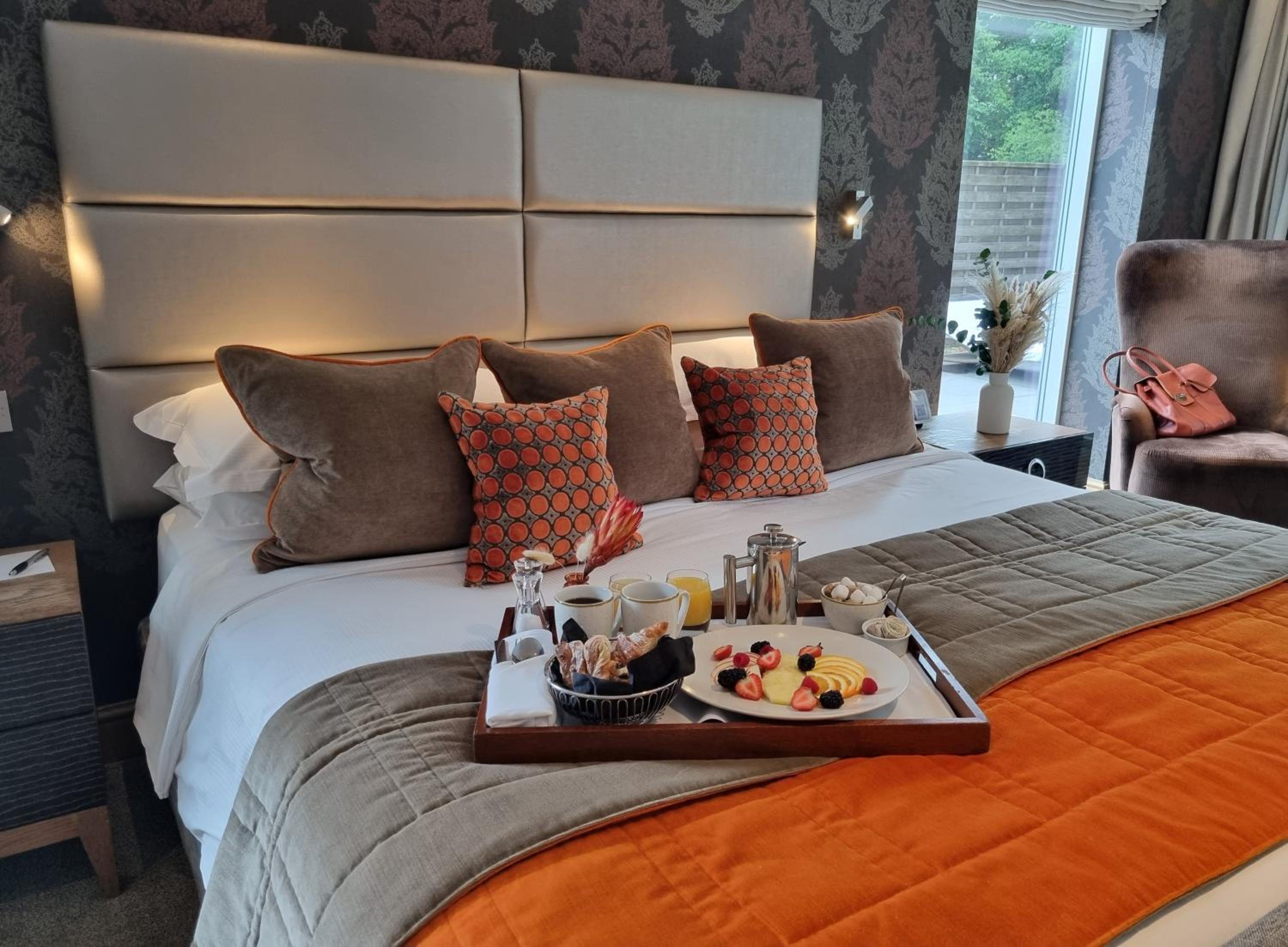 Luxury Garden Suite - Photo 17