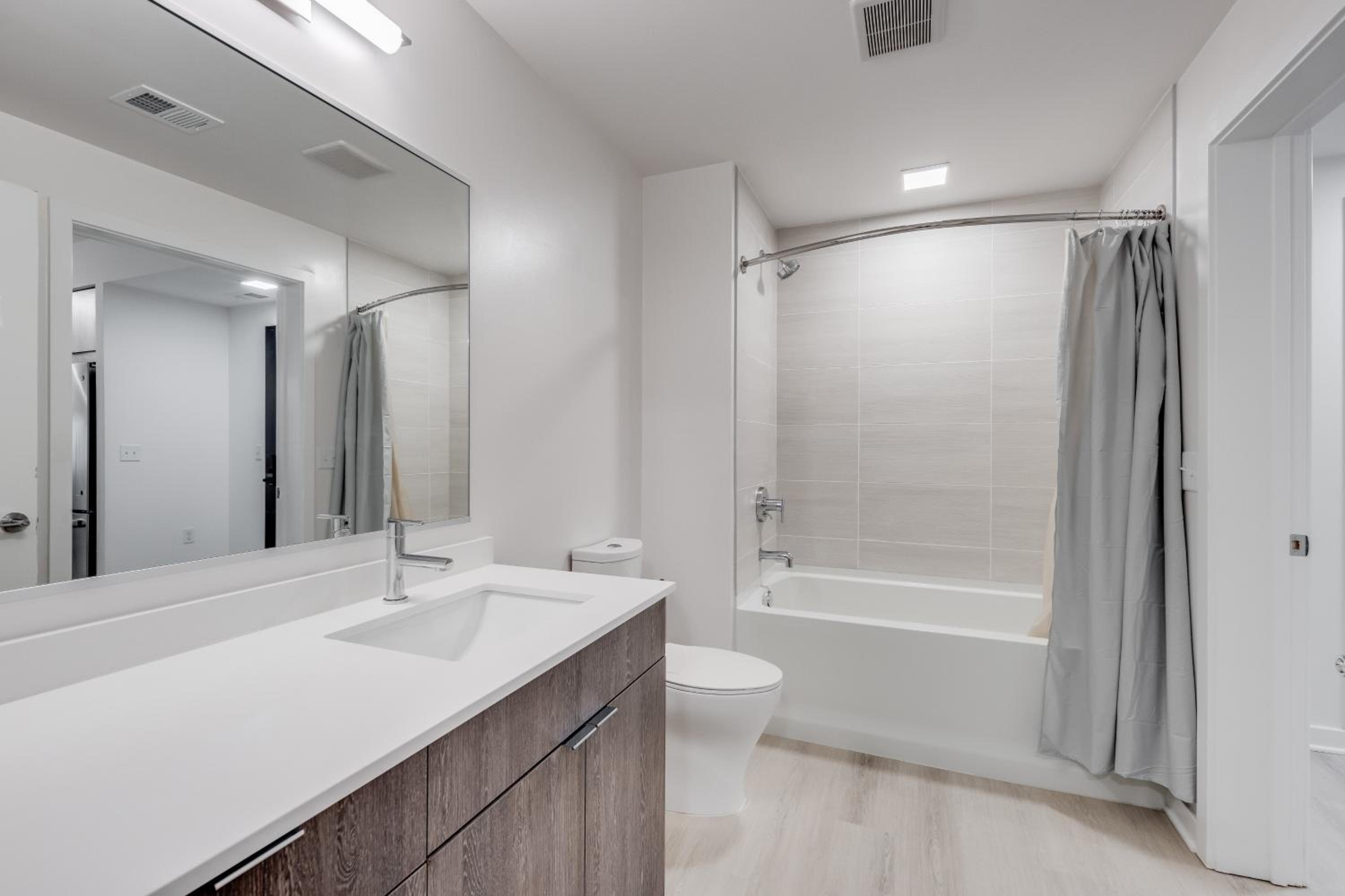 Two-Bedroom Apartment - Photo 17