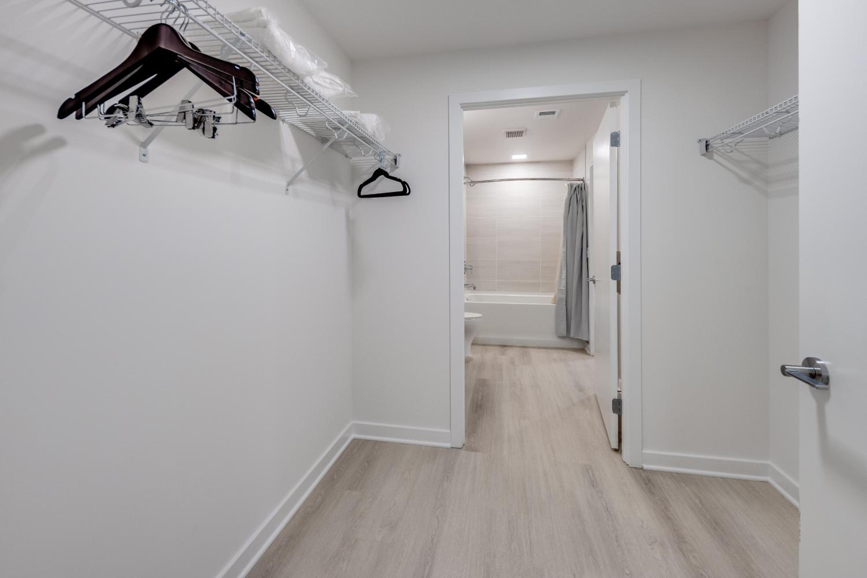 Two-Bedroom Apartment - Photo 19