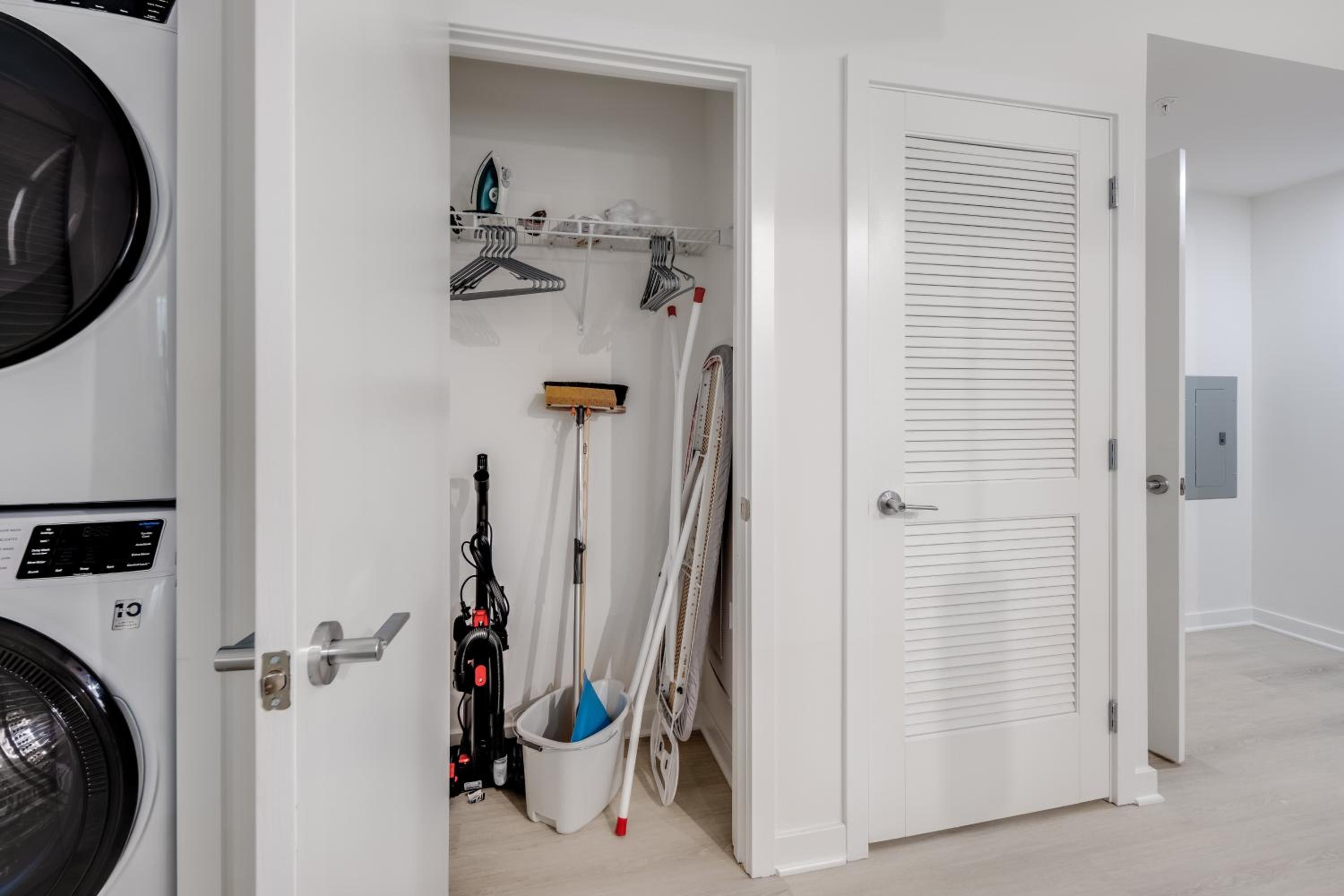 Two-Bedroom Apartment - Photo 2